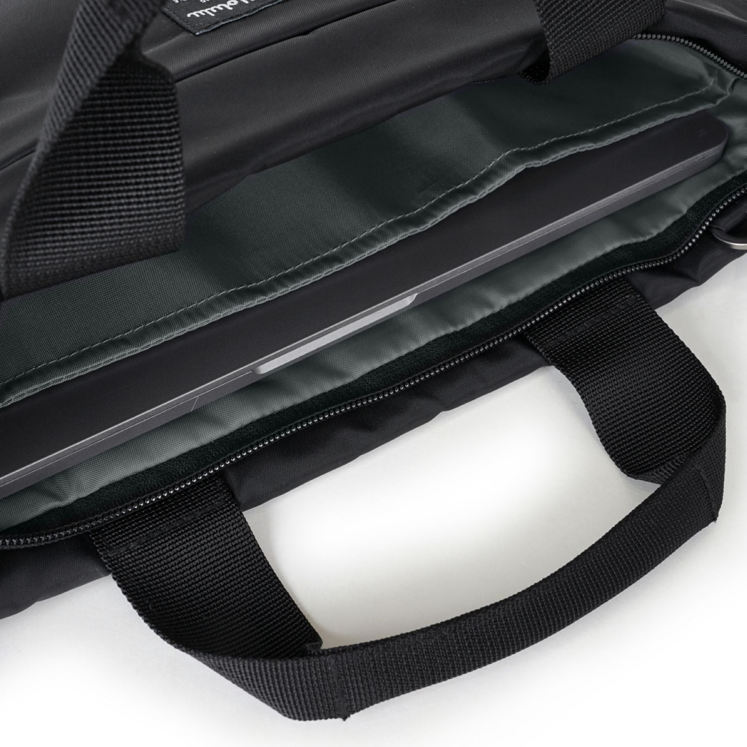 Hellolulu Mira 3-Way Sleeve Case 14" Recycled (Raven Black)