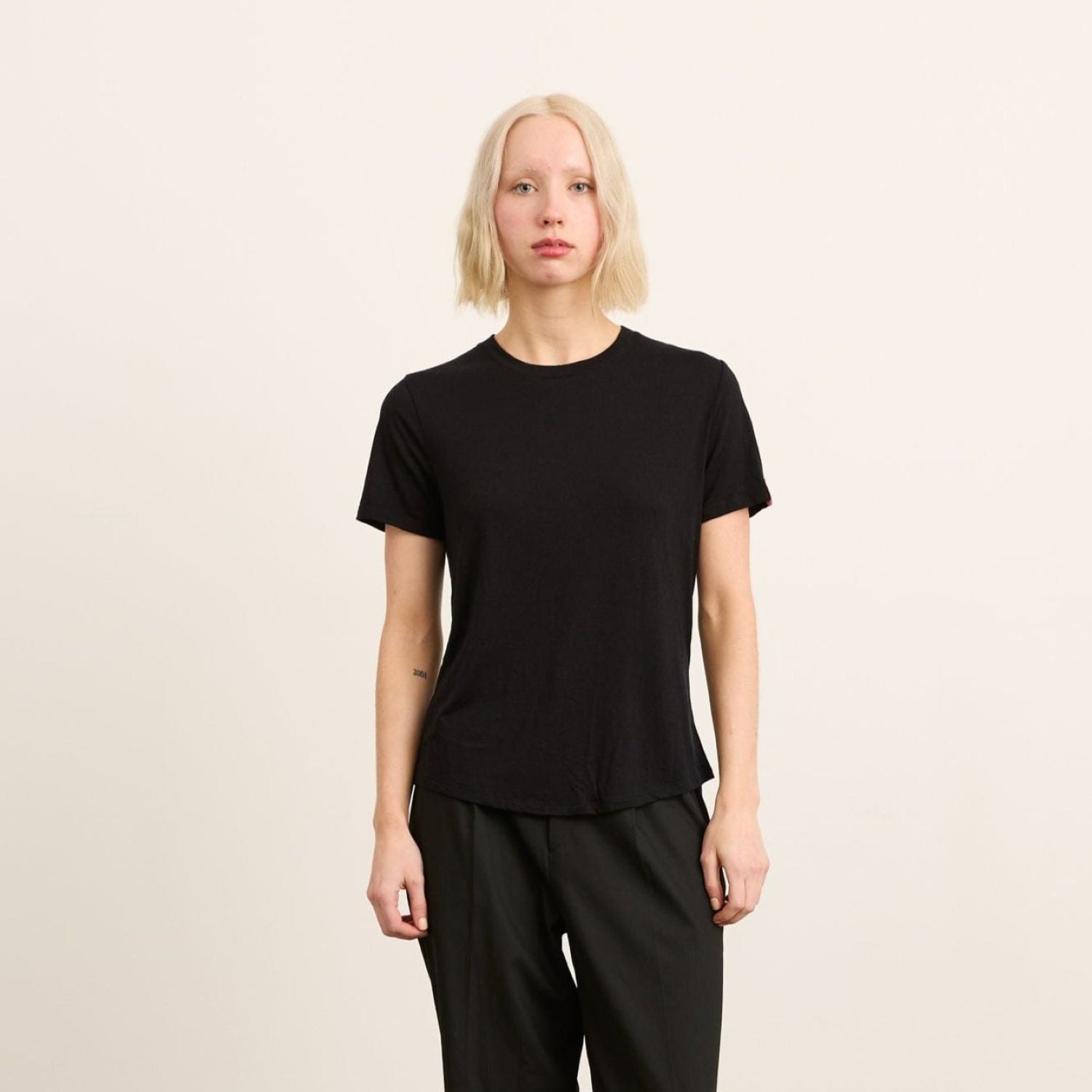 Paire Women's Merino Wool-Blend Crew Neck T-Shirt (Black) - M