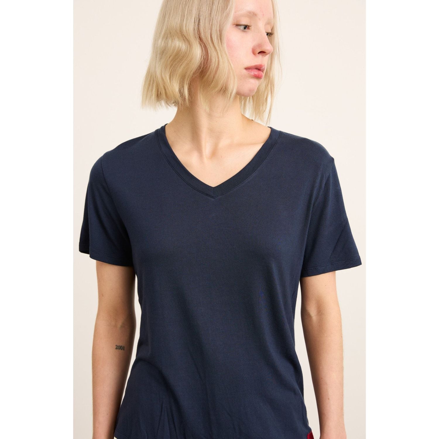 Paire Women's Merino Wool-Blend V-Neck T-Shirt (Navy) - S