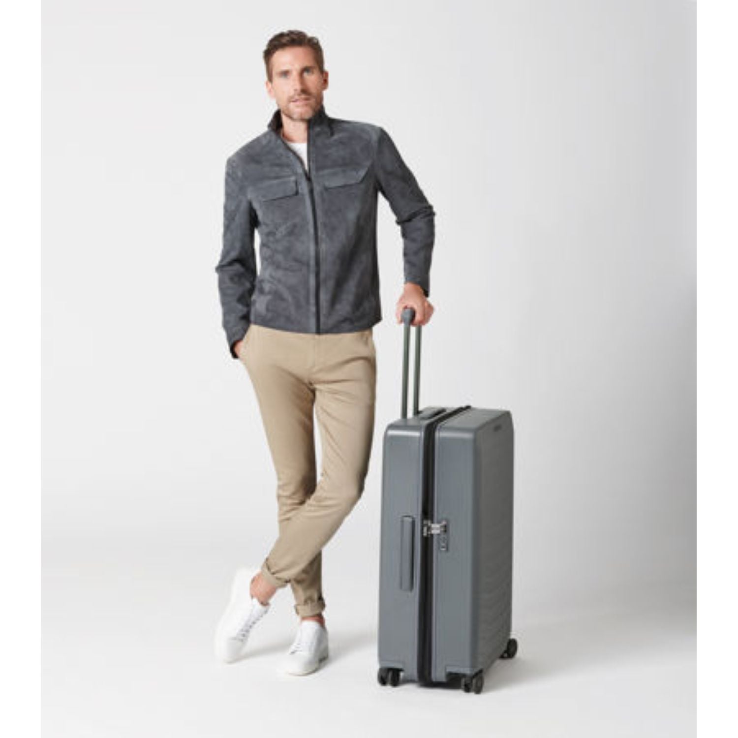 Porsche Design Roadster 30" Expandable Large Luggage Spinner (Anthracite)