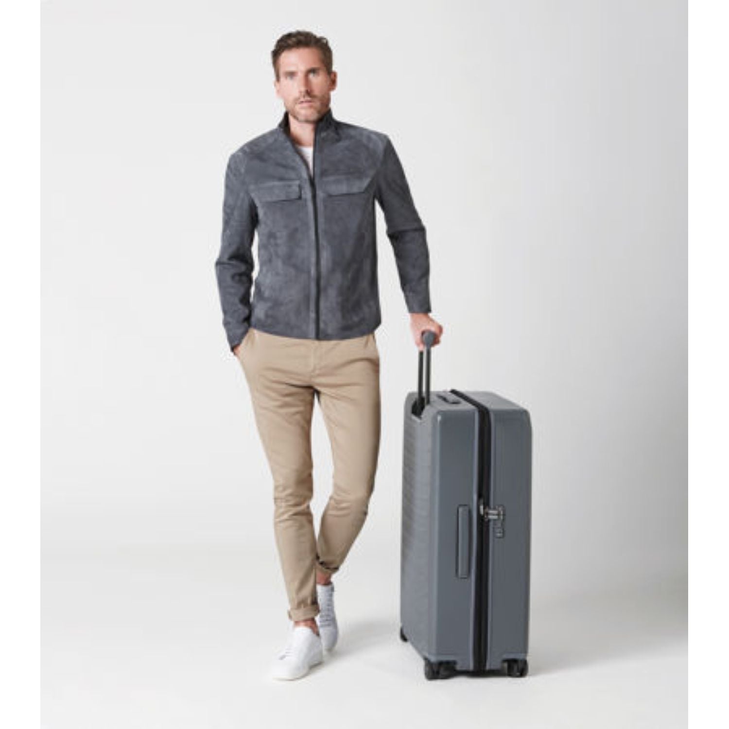Porsche Design Roadster 32" Expandable Extra Large Luggage Spinner (Black)