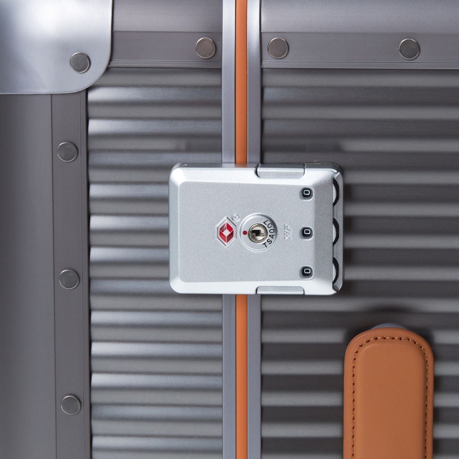 RAWROW R Trunk Aluminium 108L/28'' Large Luggage (Space Gray)