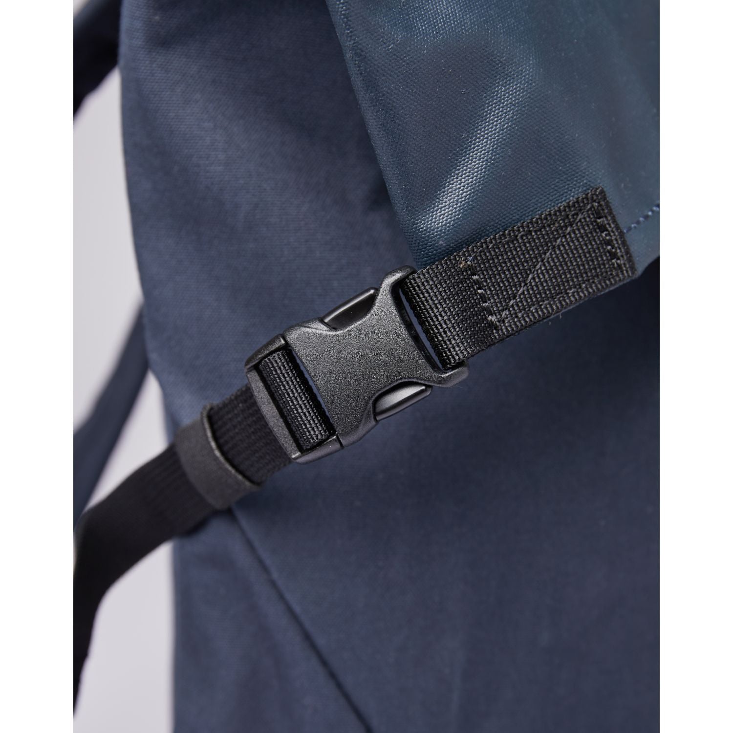 Sandqvist Alfred Backpack - Navy W/ Black Webbing