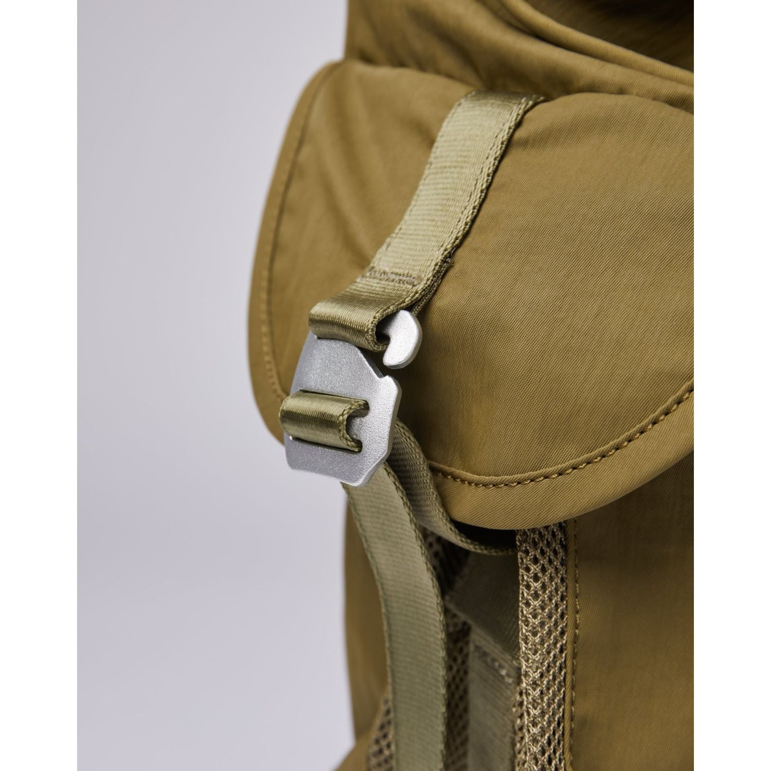Sandqvist Charlie Vegan Backpack - Military Olive