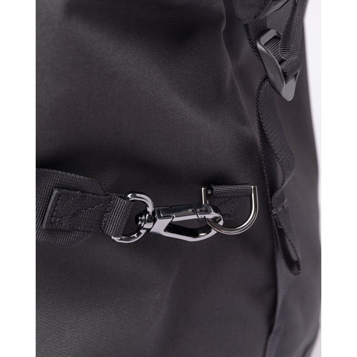 Sandqvist Sture Weekend Bag - Black W/ Black Webbing