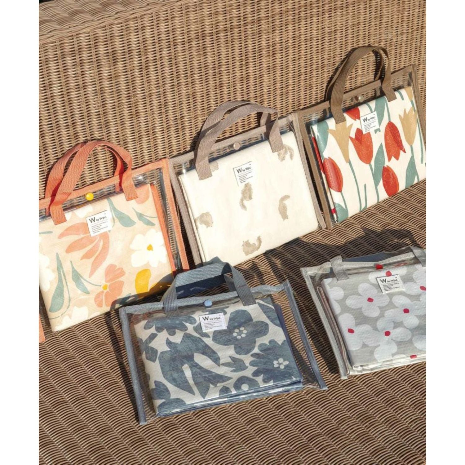 WPC Picnic Blanket 140cm X 90cm (Blooming Tulip Red)