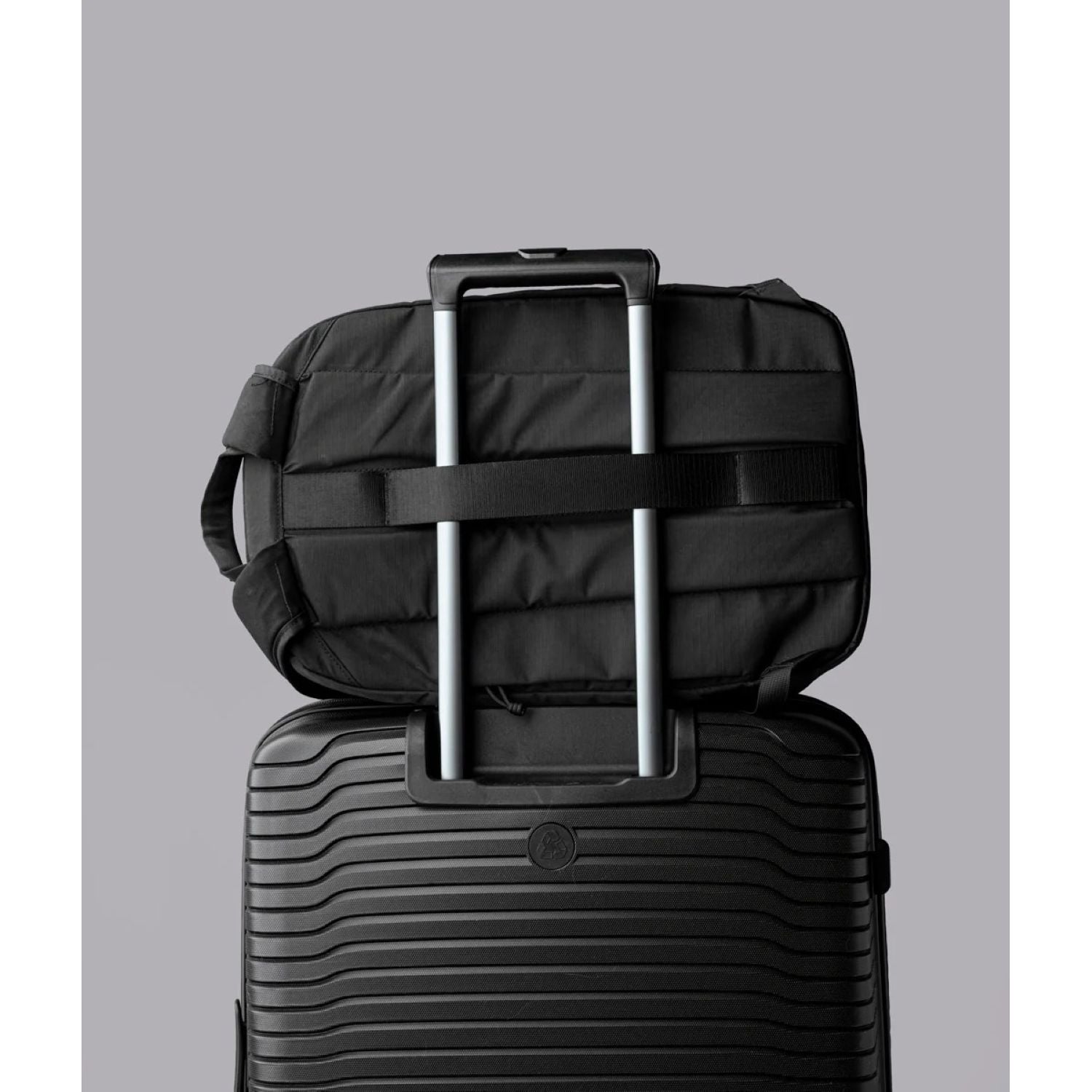 ALPAKA Aero Backpack Lite Axoflux 210D 16L (Black)