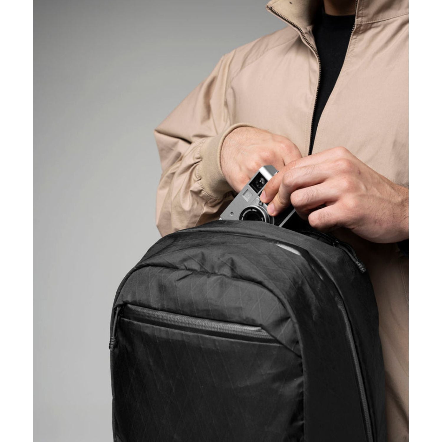 ALPAKA Aero Backpack Lite X-Pac VX21 16L (Black)