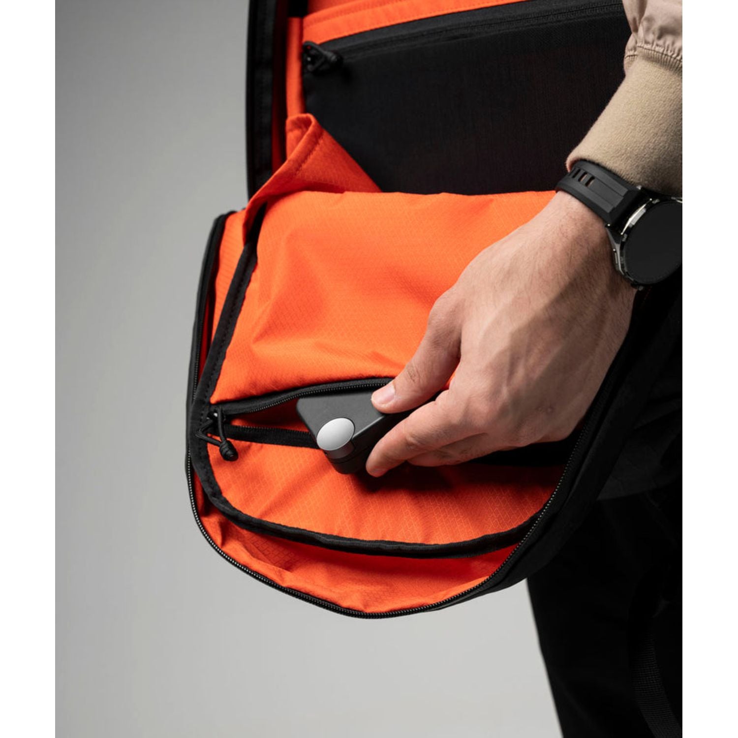 ALPAKA Aero Backpack Lite X-Pac VX21 16L (Black)