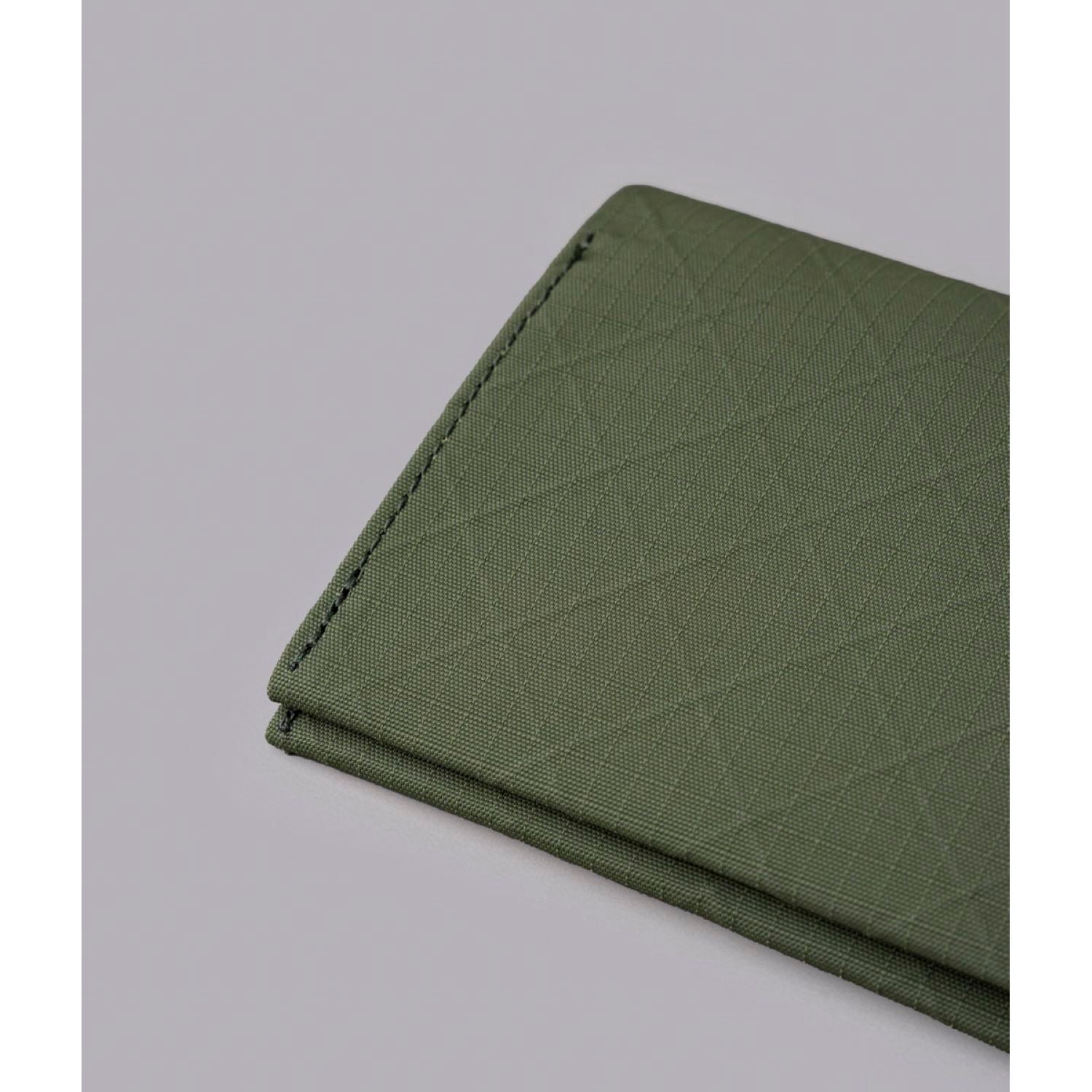 ALPAKA ARK Bifold Coin Wallet Axogrid 210D (Green)