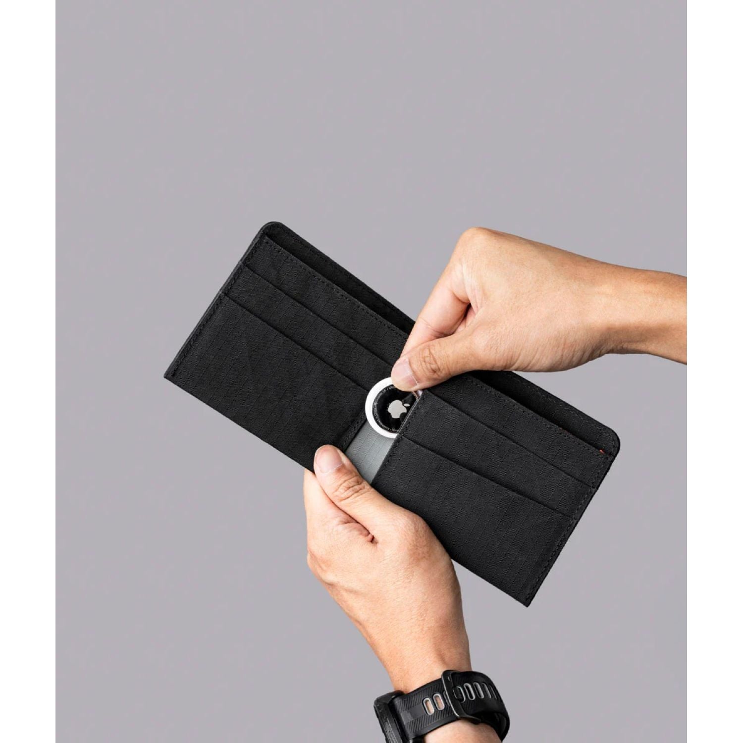 ALPAKA ARK Classic Wallet Axogrid 210D (Black)