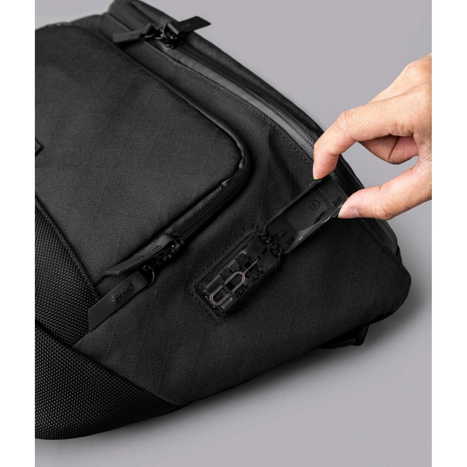 ALPAKA Bravo Sling Max V2 Axogrid 300D (Black)