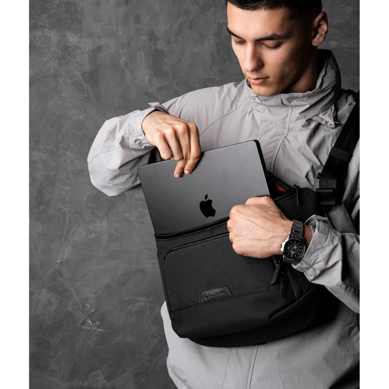 ALPAKA Bravo Sling Max V2 Axogrid 300D (Black)