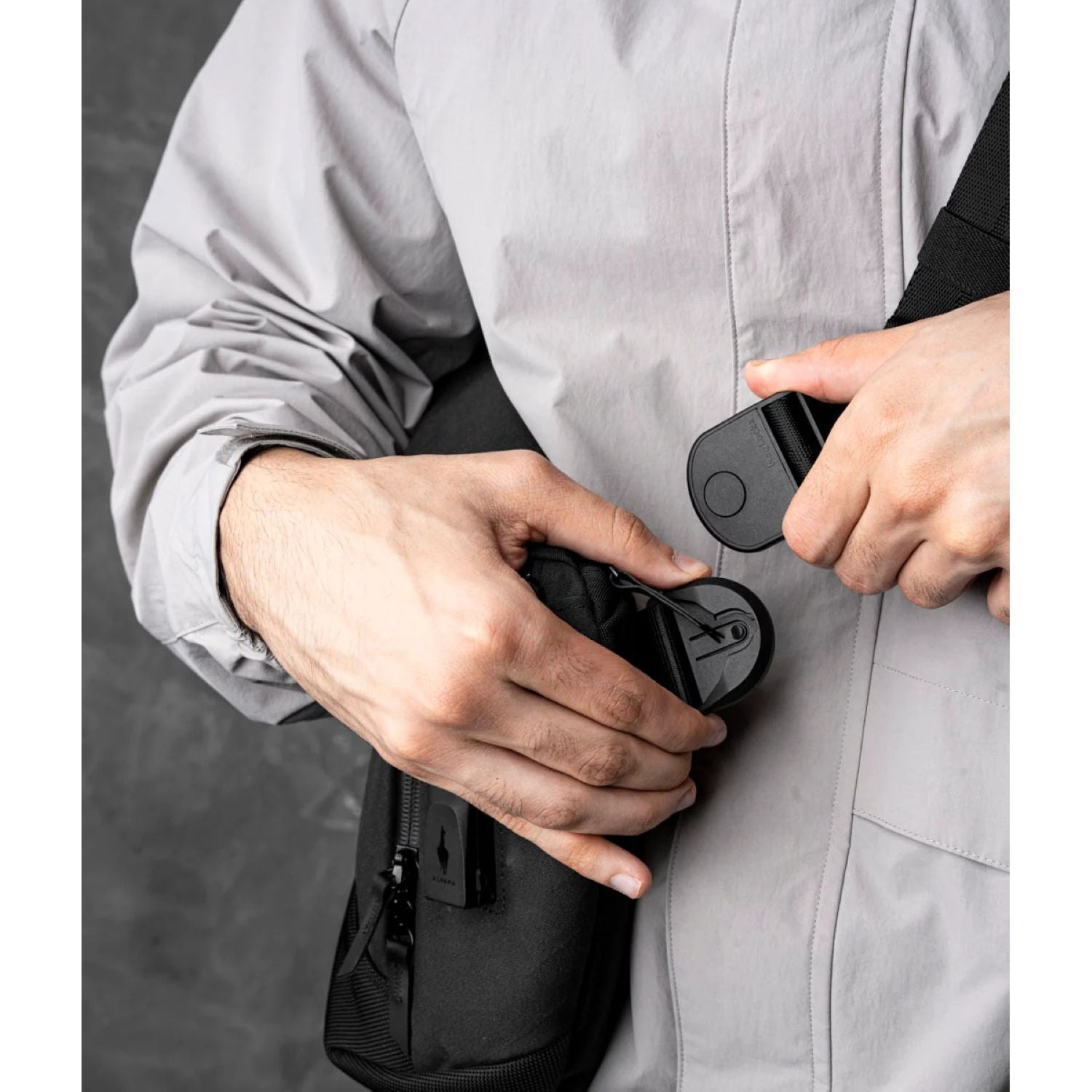 ALPAKA Bravo Sling Max V2 Axogrid 300D (Black)