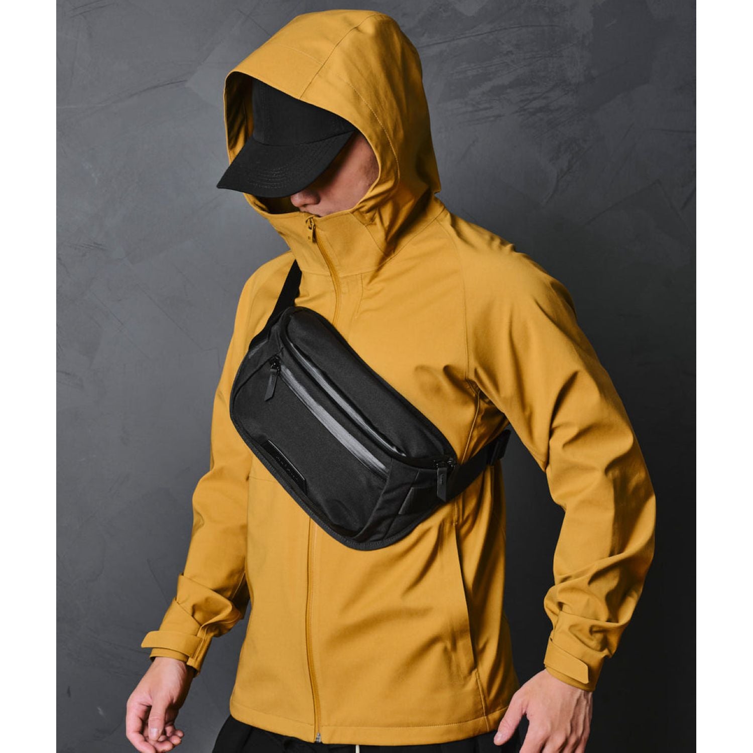 ALPAKA Bravo Sling Mini V2 Axoflux 300D (Black)