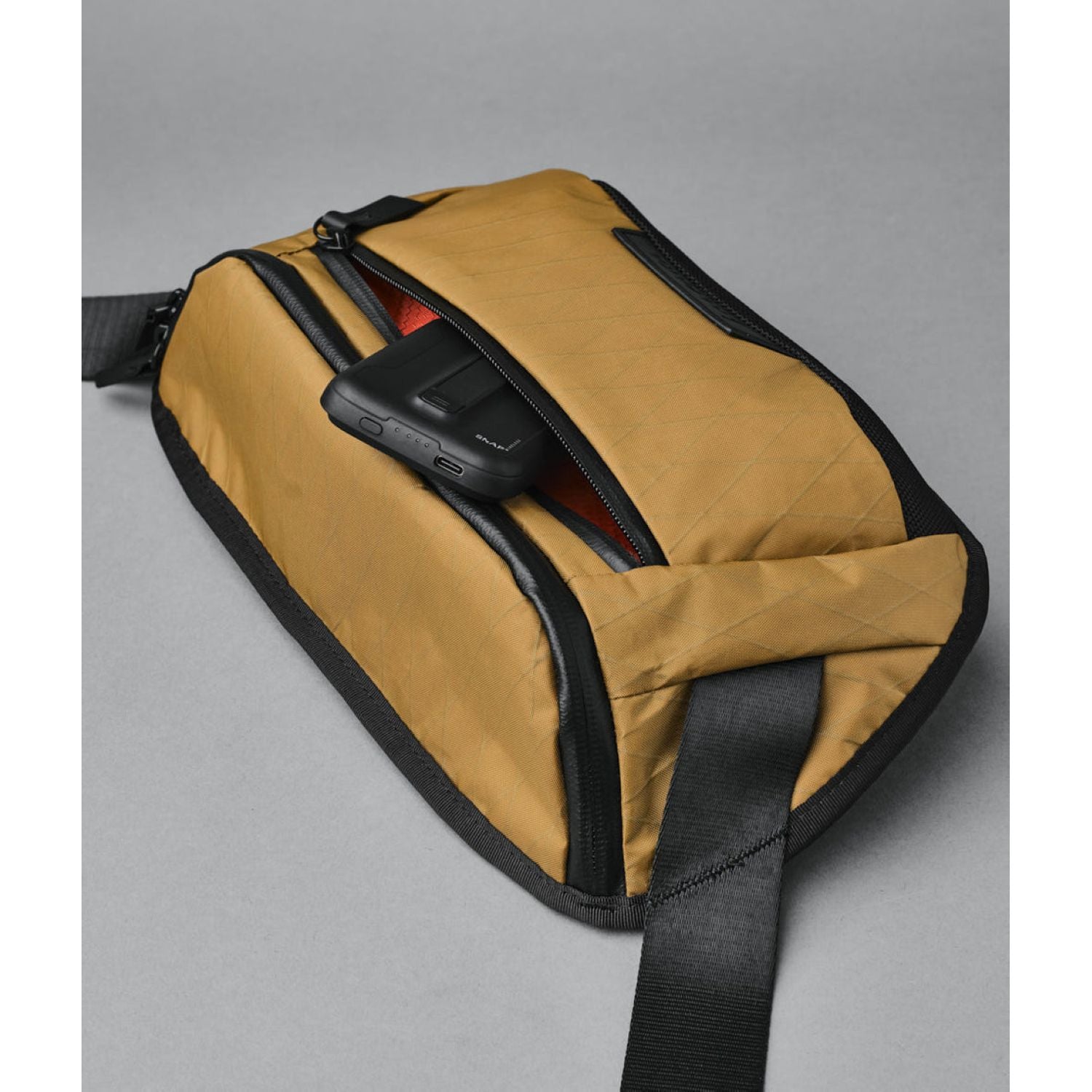 ALPAKA Bravo Sling Mini V2 X-Pac VX21 (Coyote Brown)