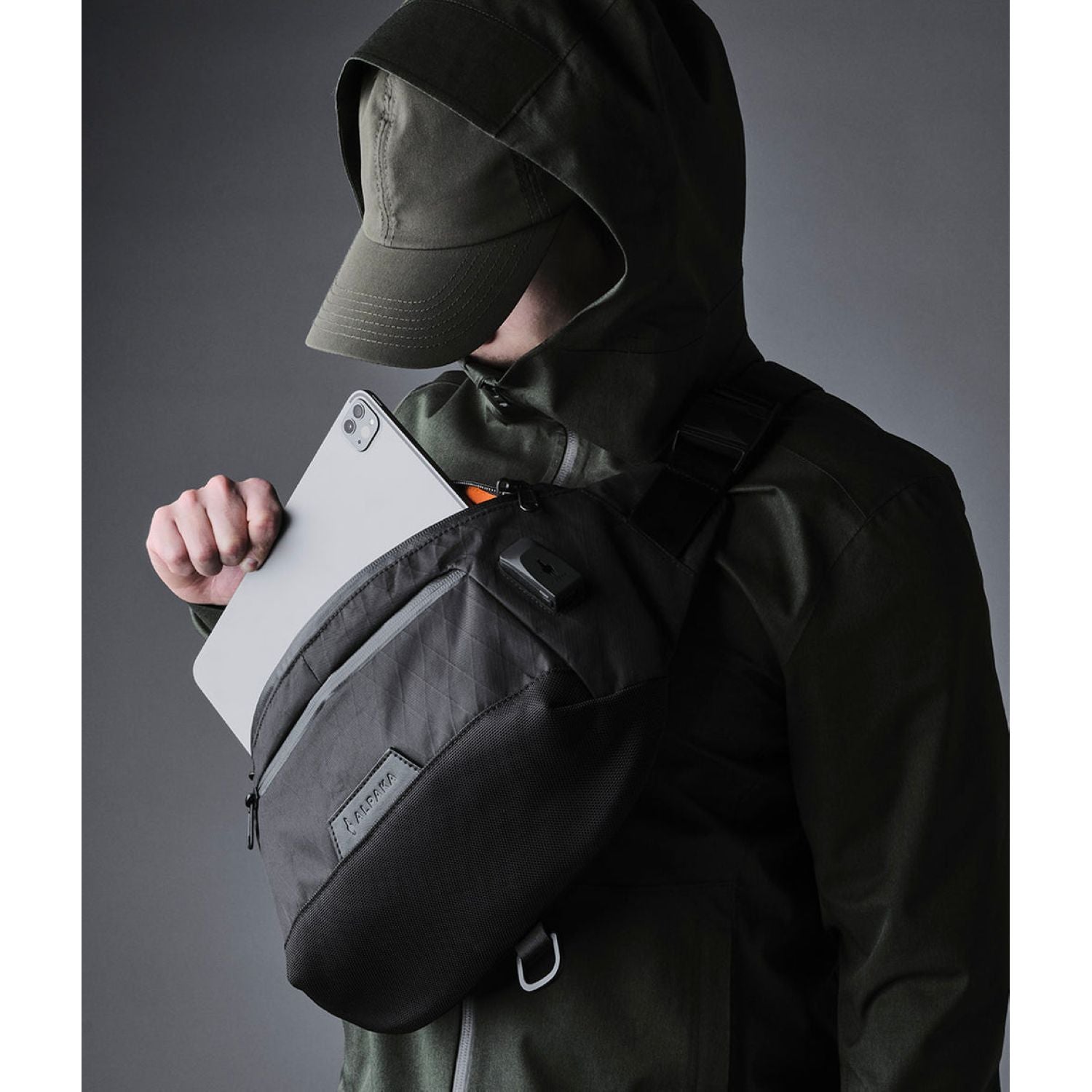 ALPAKA Bravo X Sling V2 X-Pac VX42 (Black)