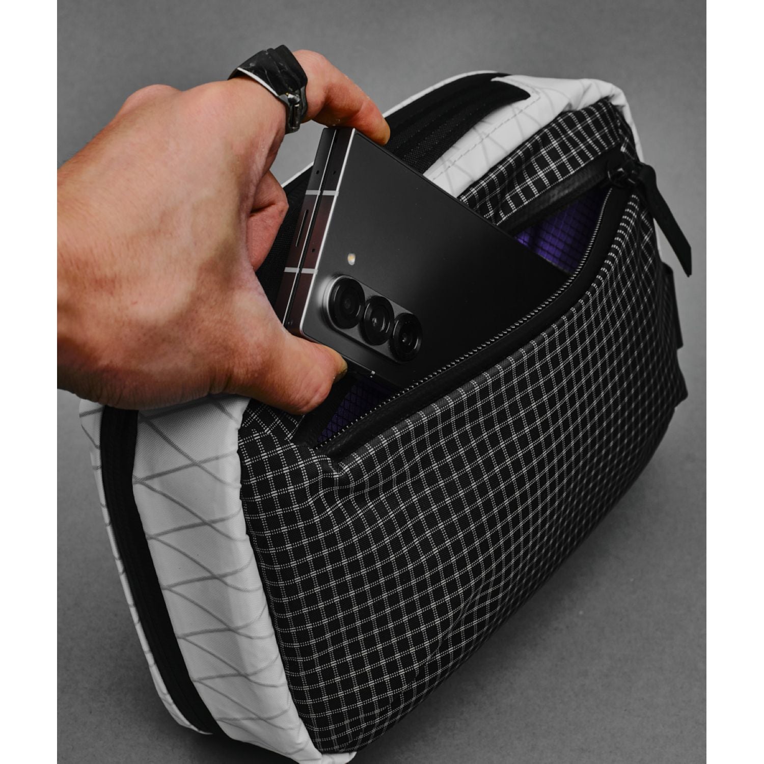 ALPAKA Elements Tech Case Max X-Pac VX21 (Cyber Edition)