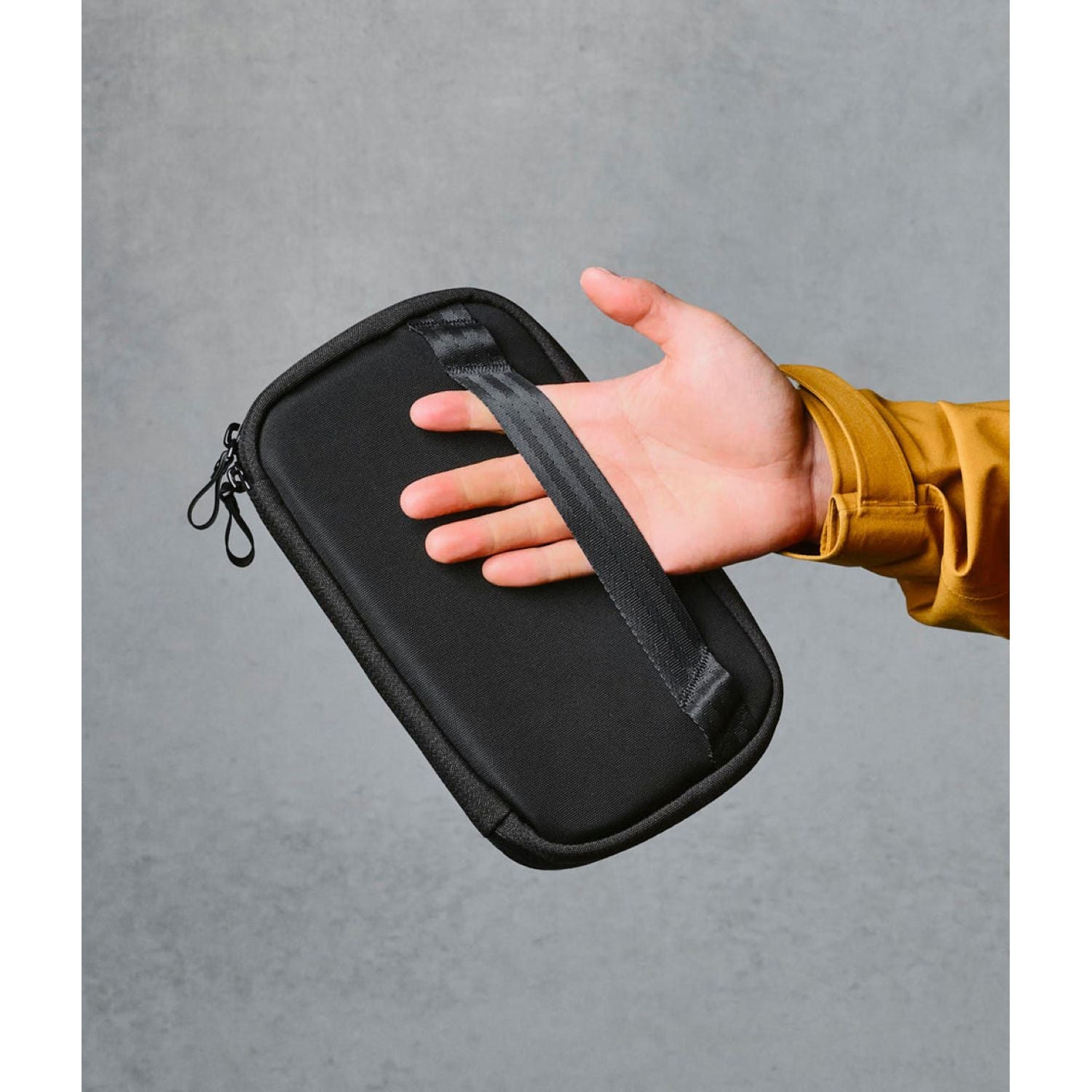 ALPAKA Elements Tech Case Mini Axoflux 600D (Black)