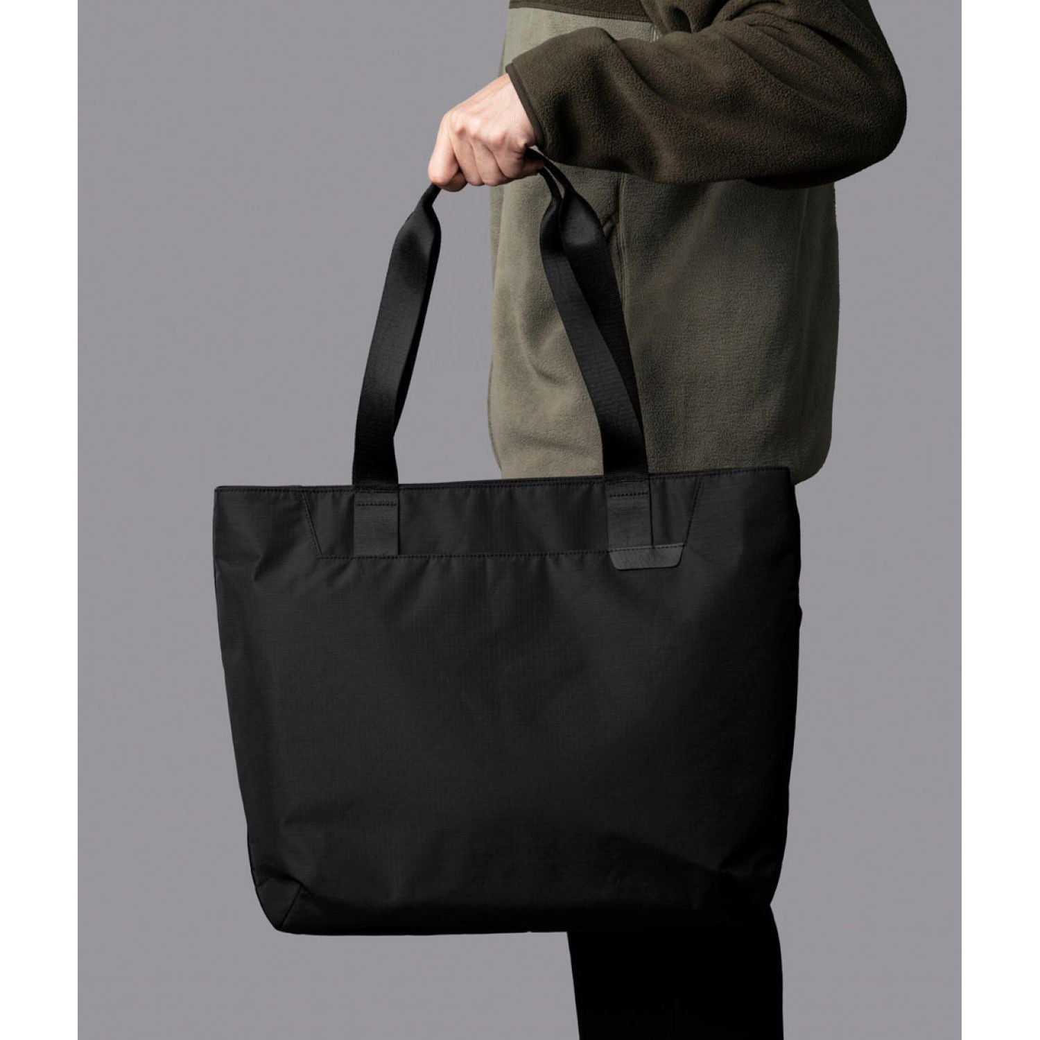 ALPAKA Elements Tote Bag (L) Axoflux 210D (Black/Grey)