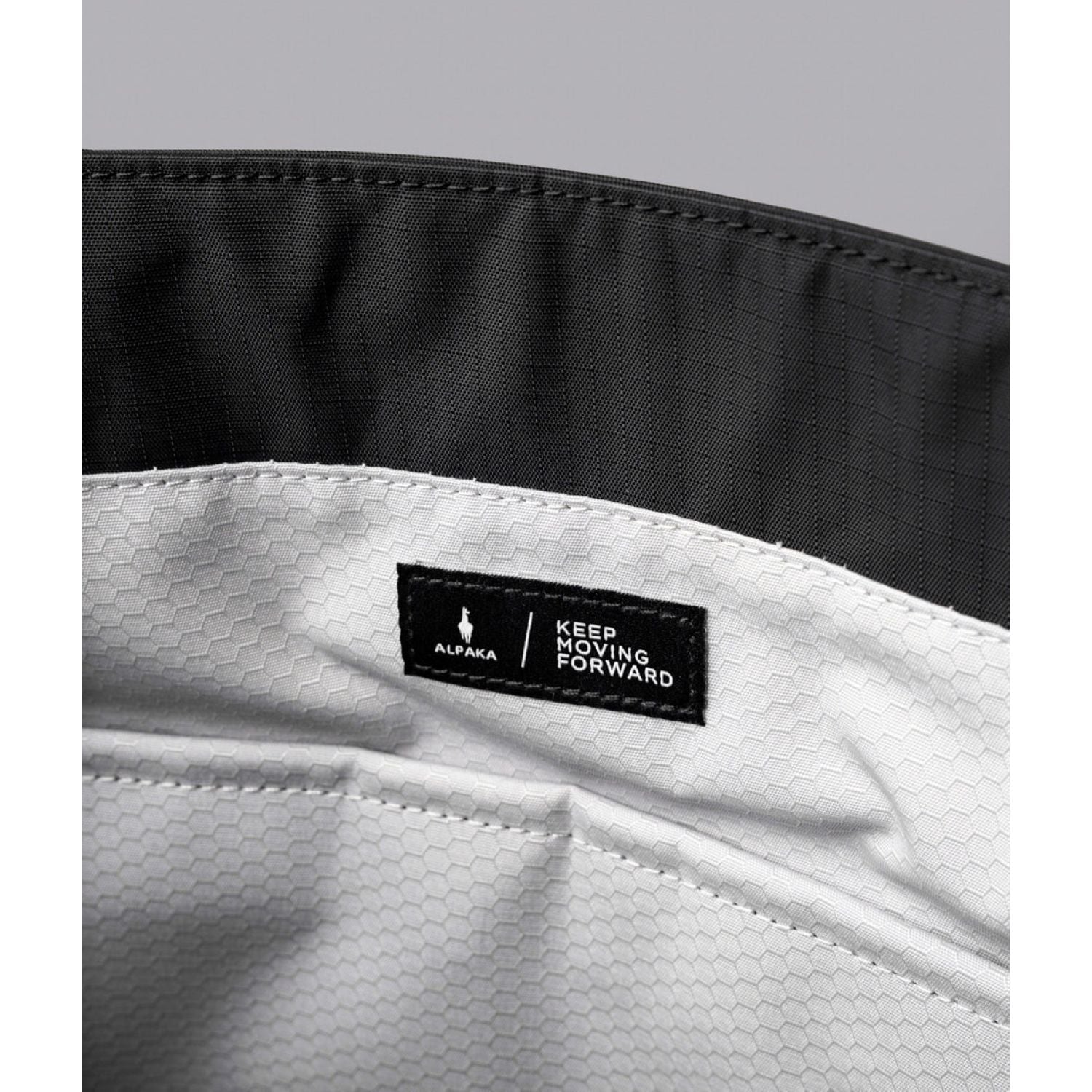 ALPAKA Elements Tote Bag (L) Axoflux 210D (Black/Grey)