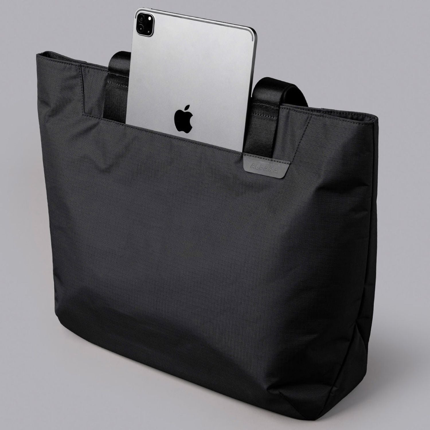 ALPAKA Elements Tote Bag (L) Axoflux 210D (Black/Grey)