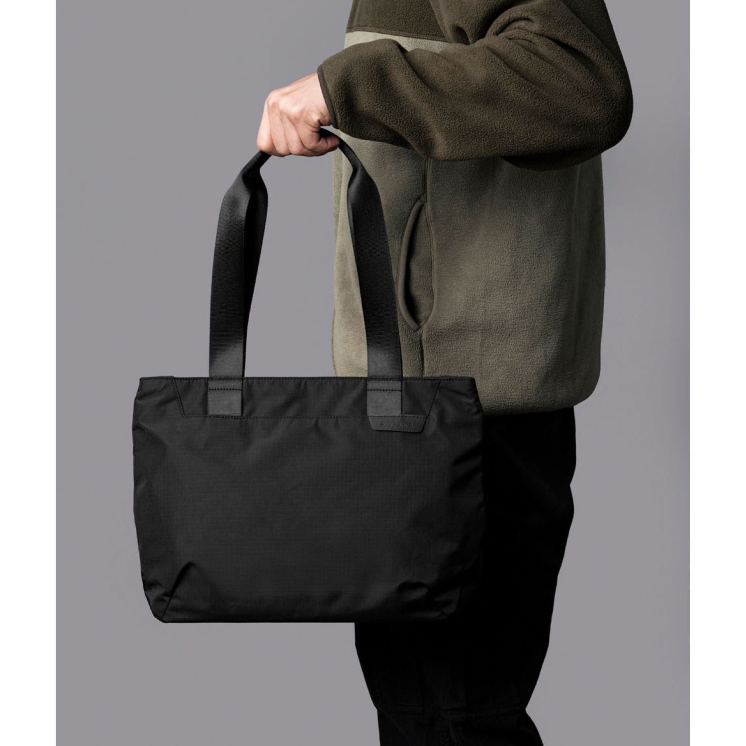 ALPAKA Elements Tote Bag (S) Axoflux 210D (Black/Grey)