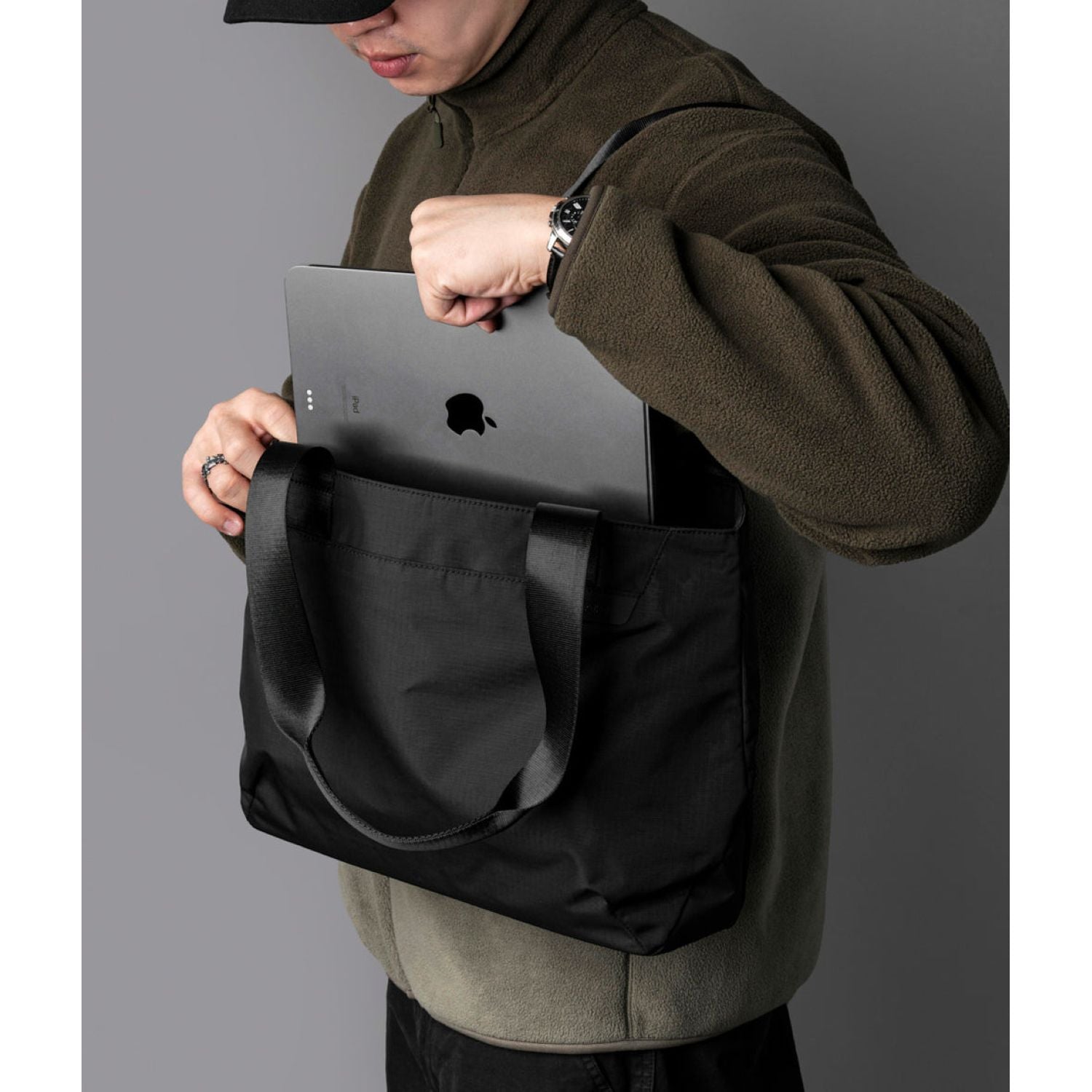 ALPAKA Elements Tote Bag (S) Axoflux 210D (Black/Grey)