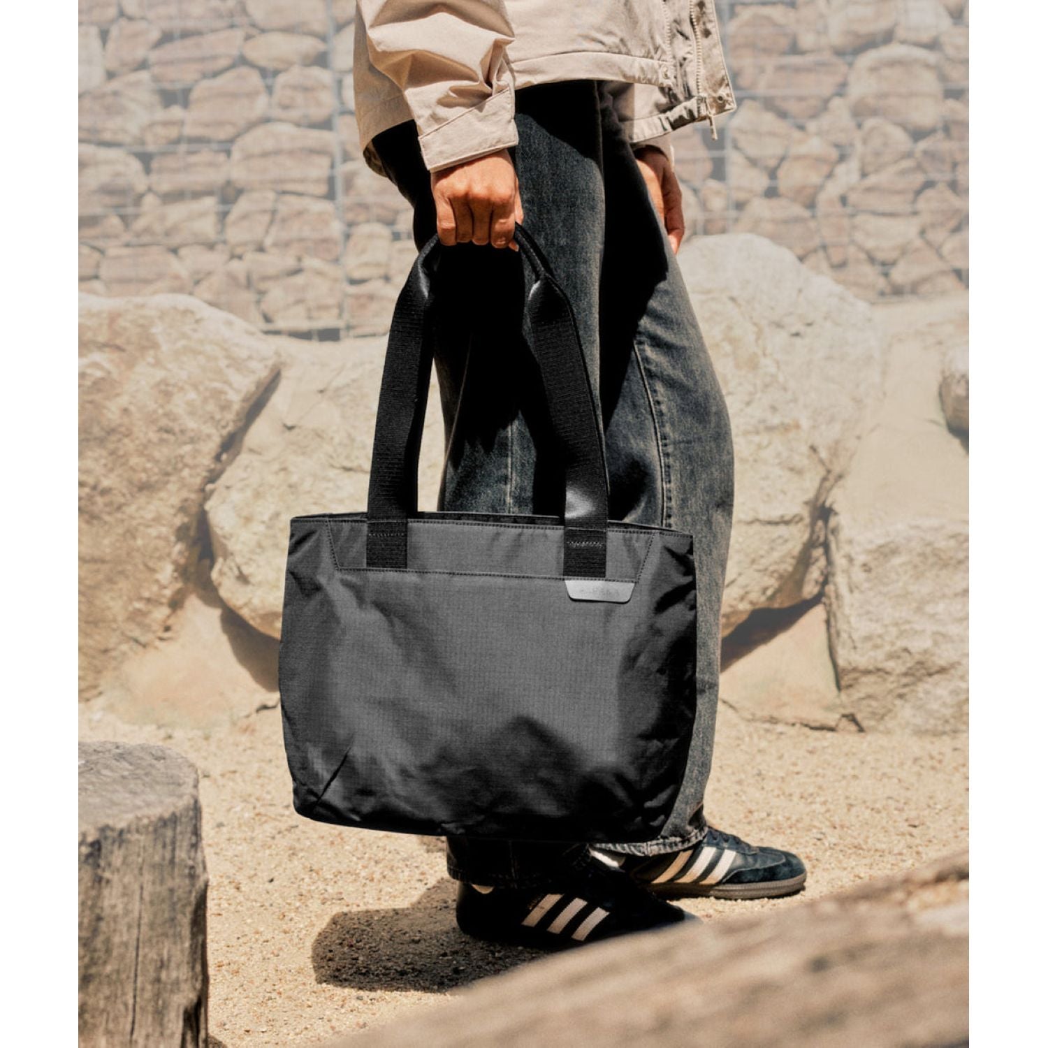 ALPAKA Elements Tote Bag (S) Axoflux 210D (Black/Grey)