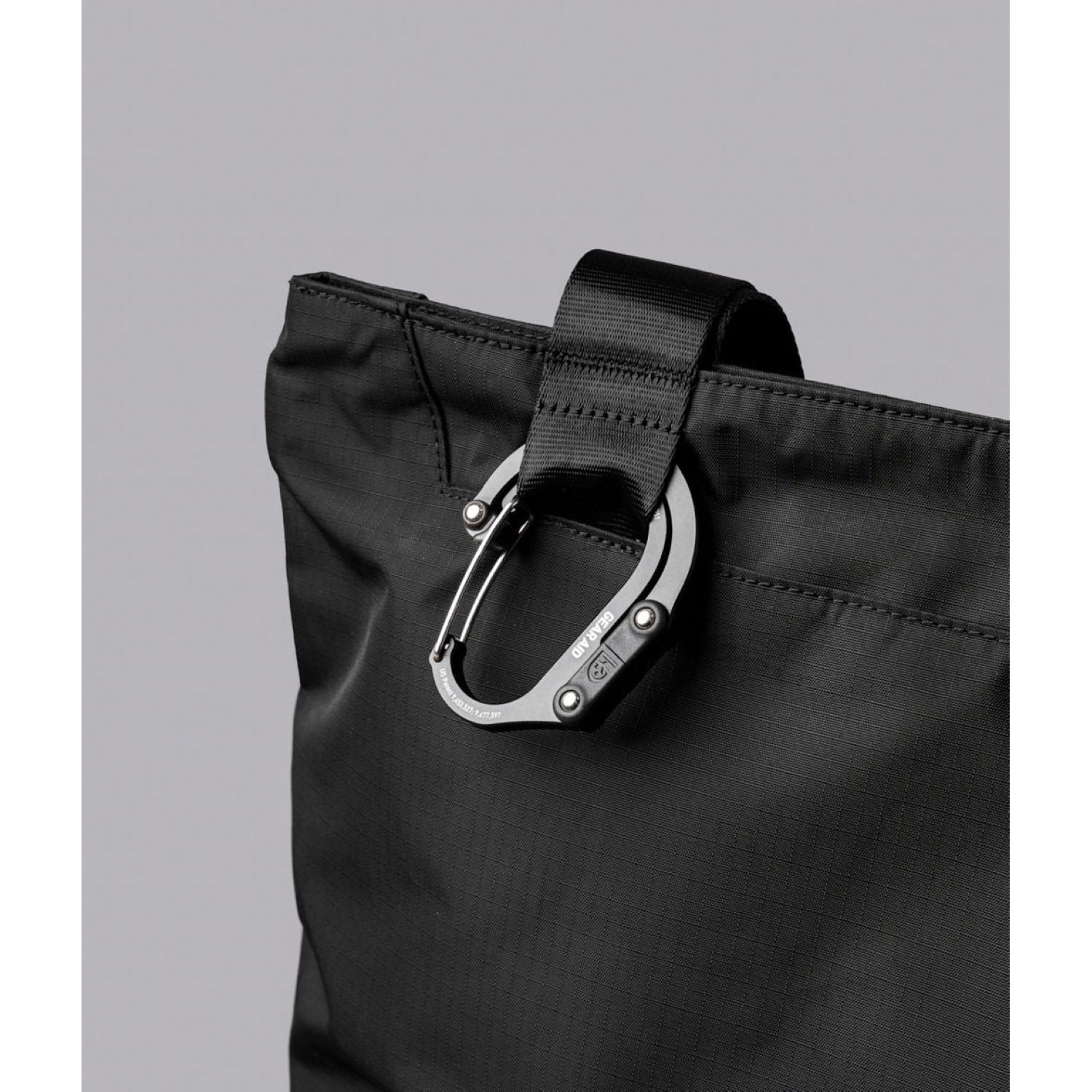 ALPAKA Elements Tote Bag (S) Axoflux 210D (Black/Grey)