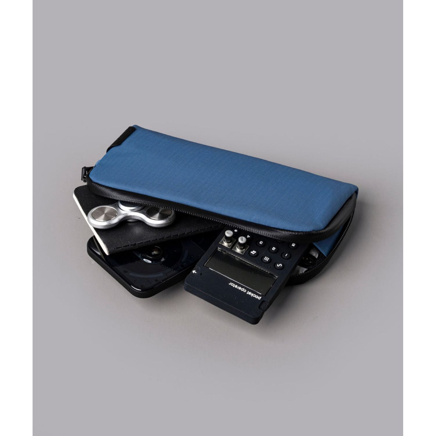 ALPAKA Flight Pouch Axoflux 210D (Blue)