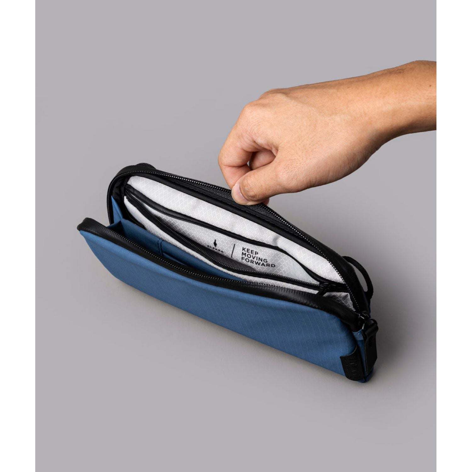 ALPAKA Flight Pouch Axoflux 210D (Blue)