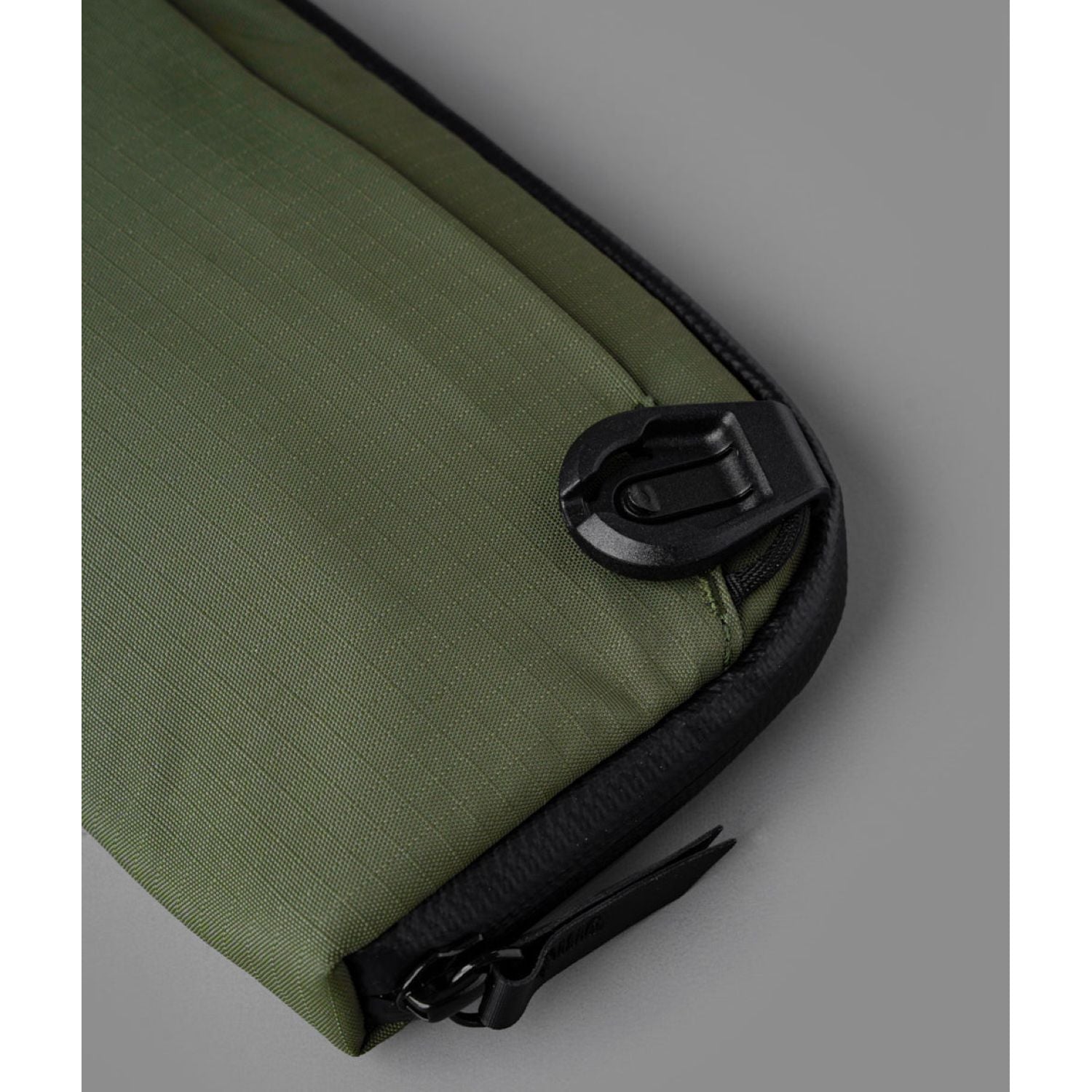 ALPAKA Flight Pouch Axoflux 210D (Green)