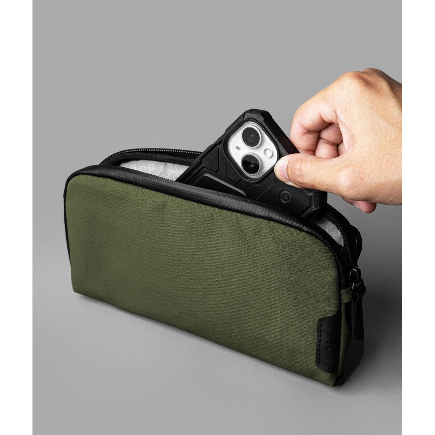 ALPAKA Flight Pouch Axoflux 210D (Green)