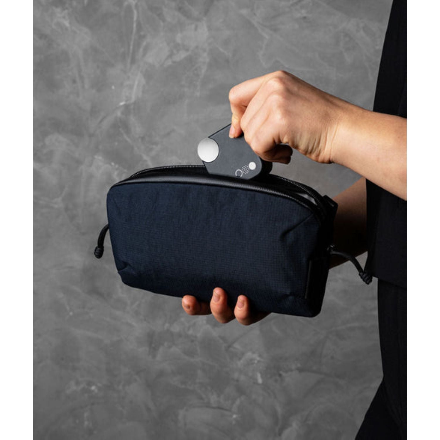 ALPAKA Flight Pouch Pro Axoflux 400D (Moonlight Blue)