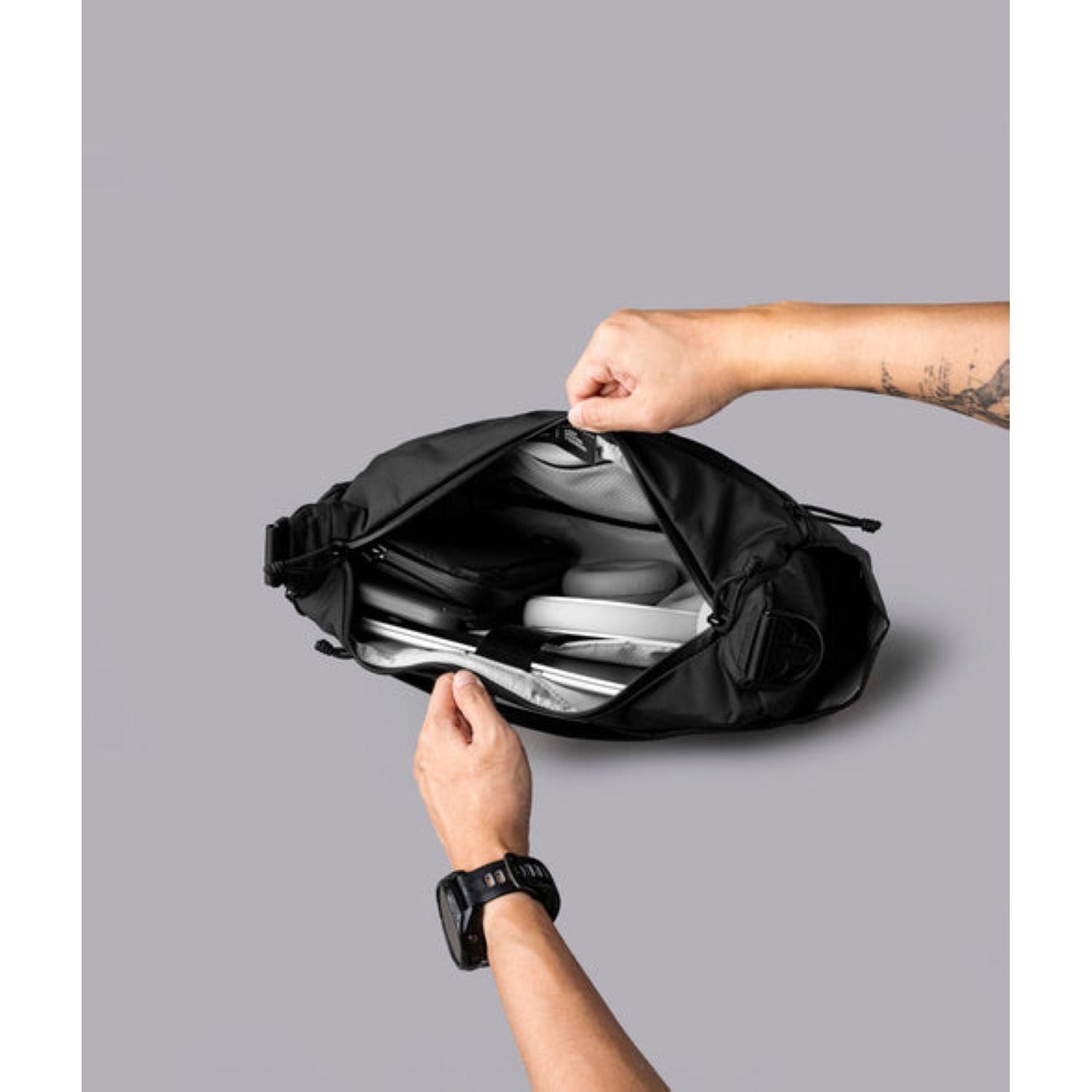 ALPAKA Flight Satchel Axoflux 210D (Black)