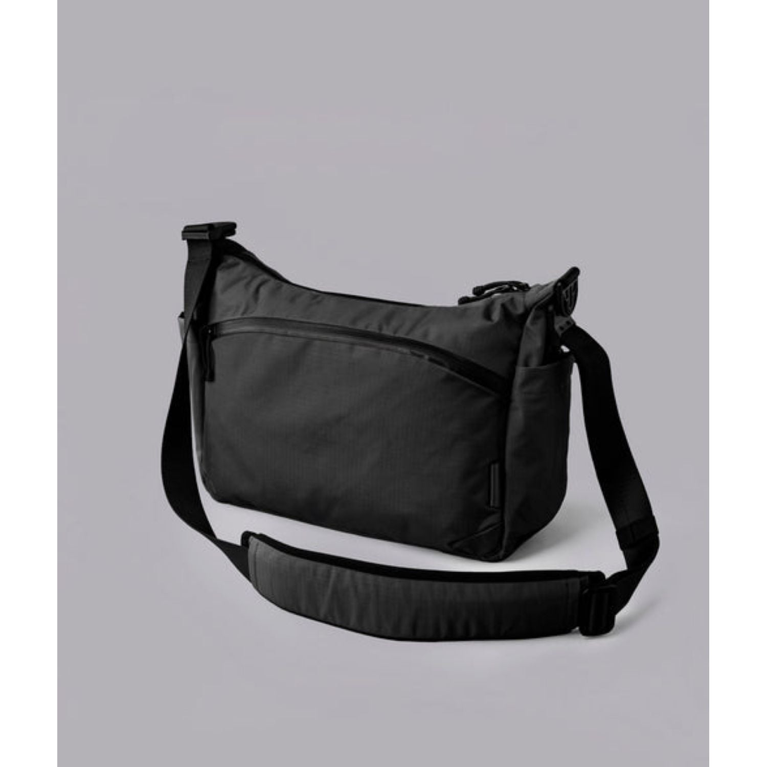 ALPAKA Flight Satchel Axoflux 210D (Black)