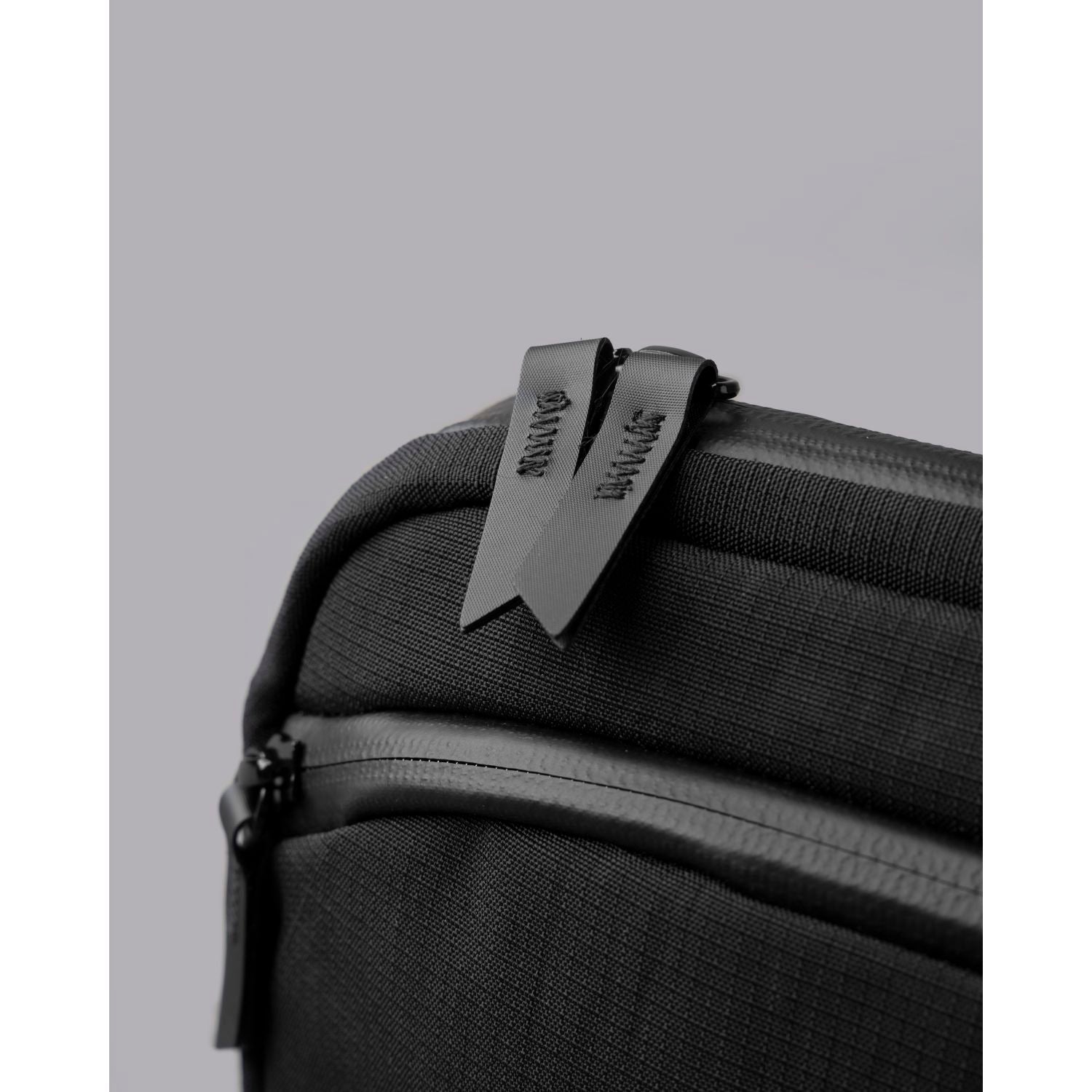 ALPAKA Flight Sling Axoflux 400D (Black)