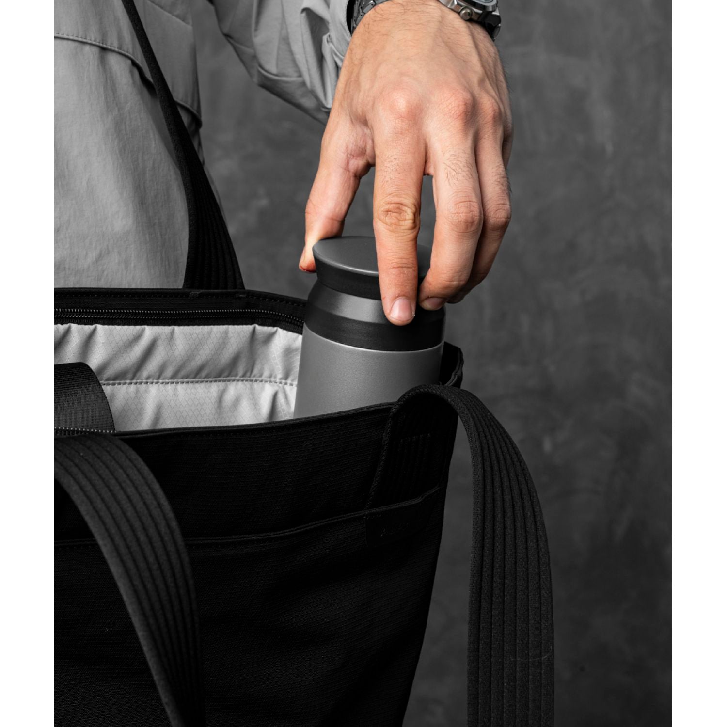 ALPAKA Flight Tote Bag (L) Axoflux 400D (Black)