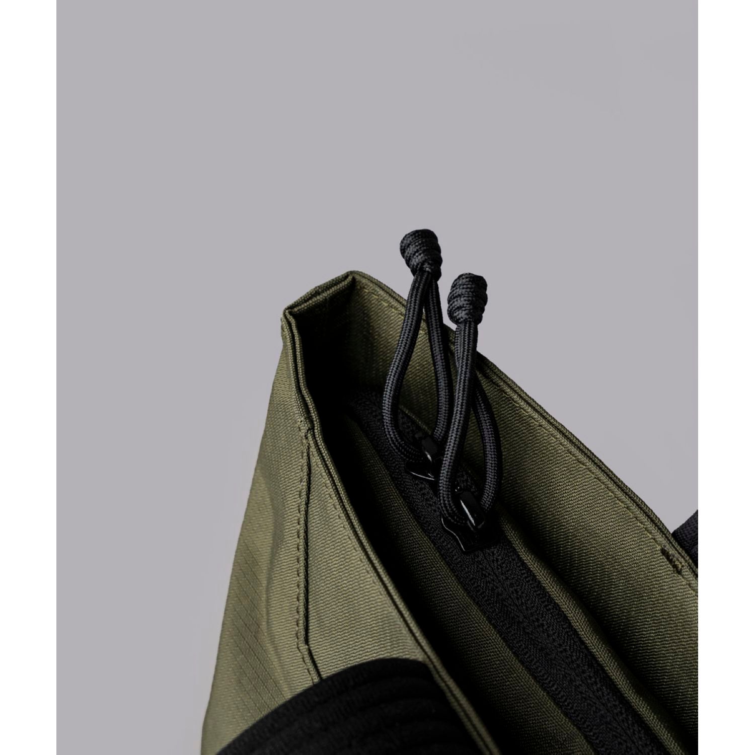 ALPAKA Flight Tote Bag (L) Axoflux 400D (Green)