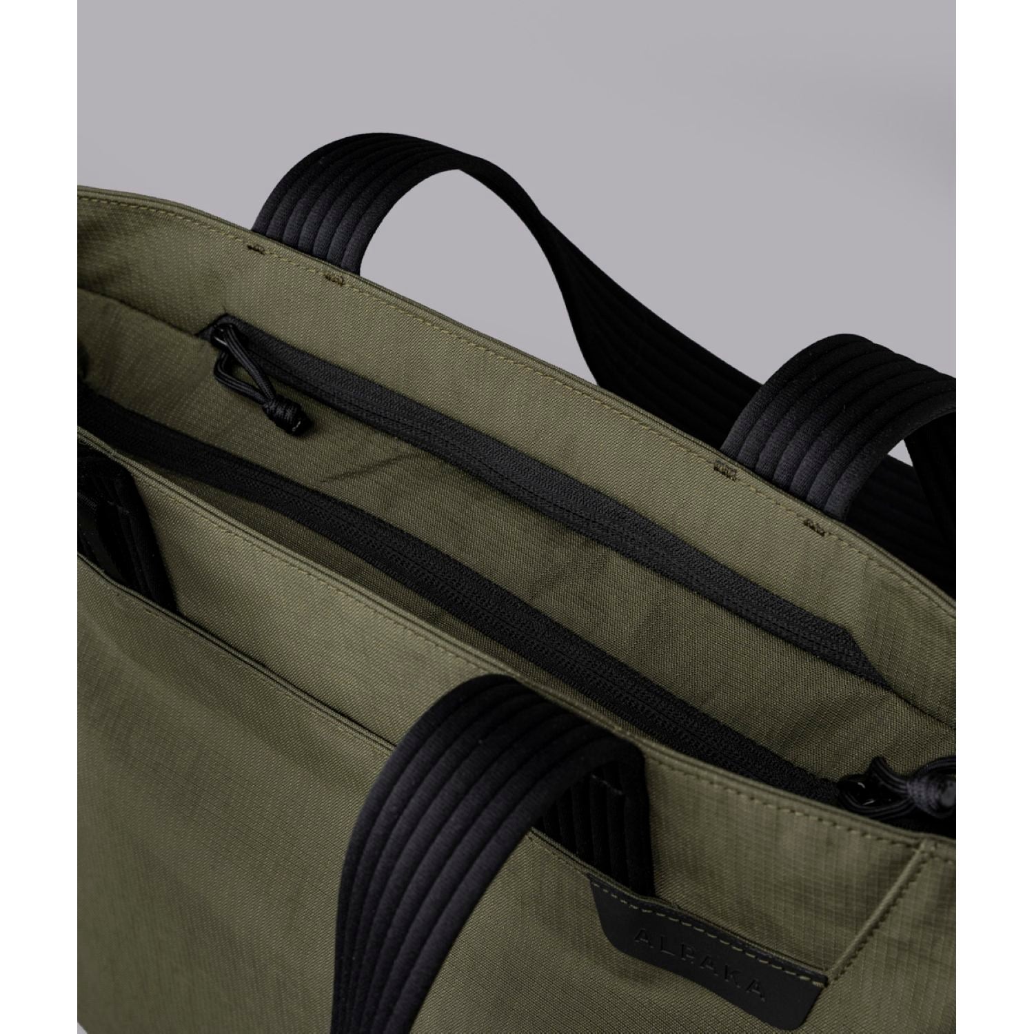 ALPAKA Flight Tote Bag (L) Axoflux 400D (Green)