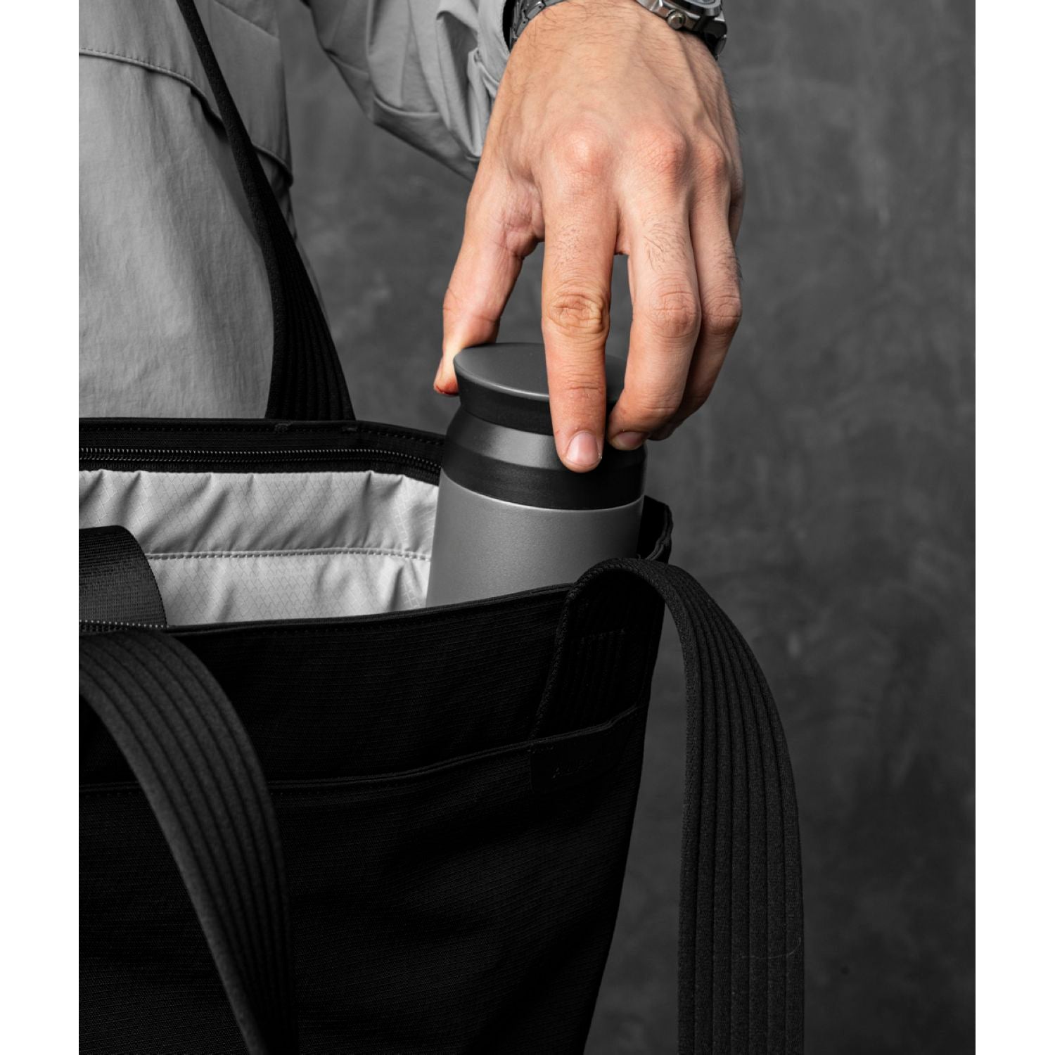 ALPAKA Flight Tote Bag (M) Axoflux 400D (Black)