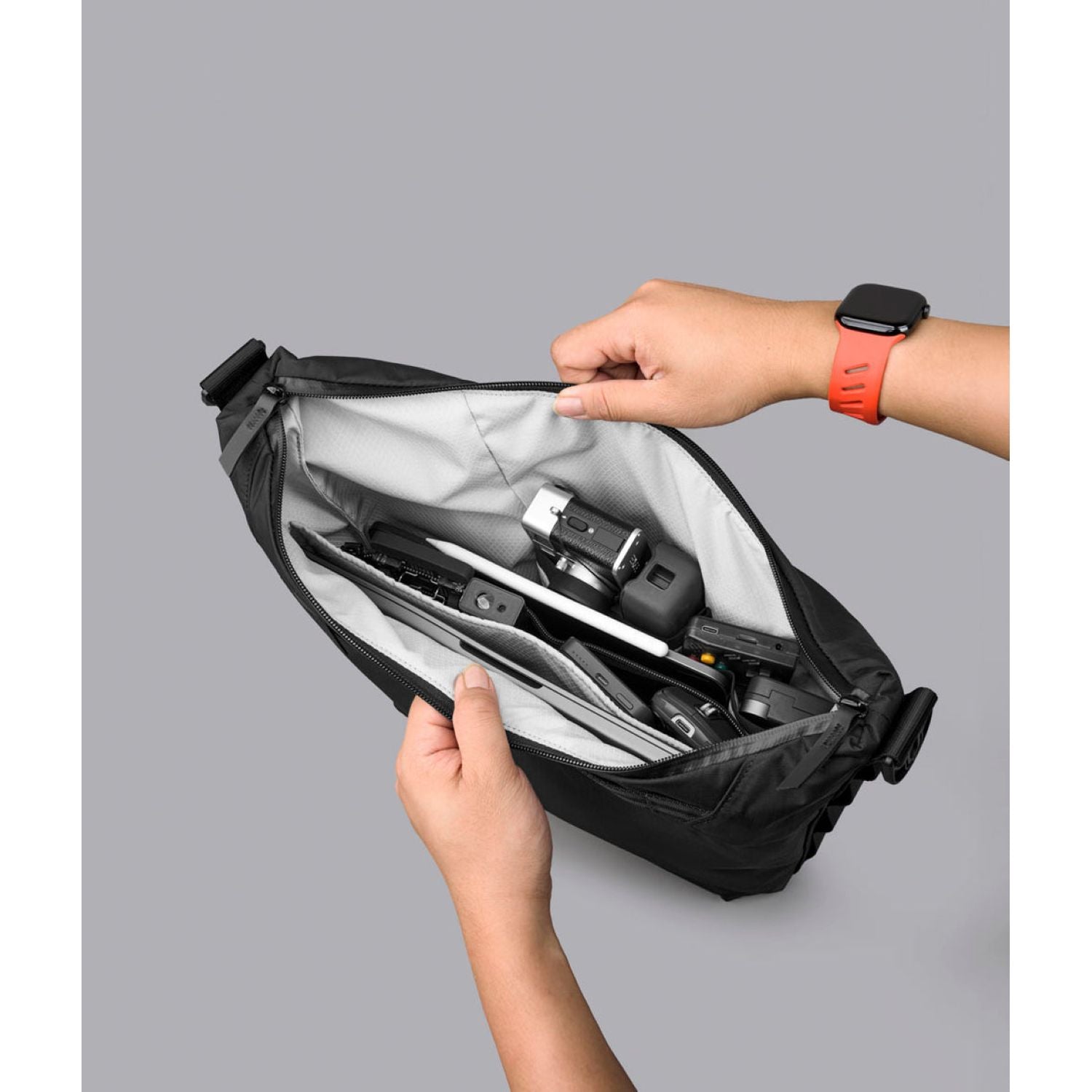 ALPAKA Flow Satchel 10L Axoflux 210D (Black)