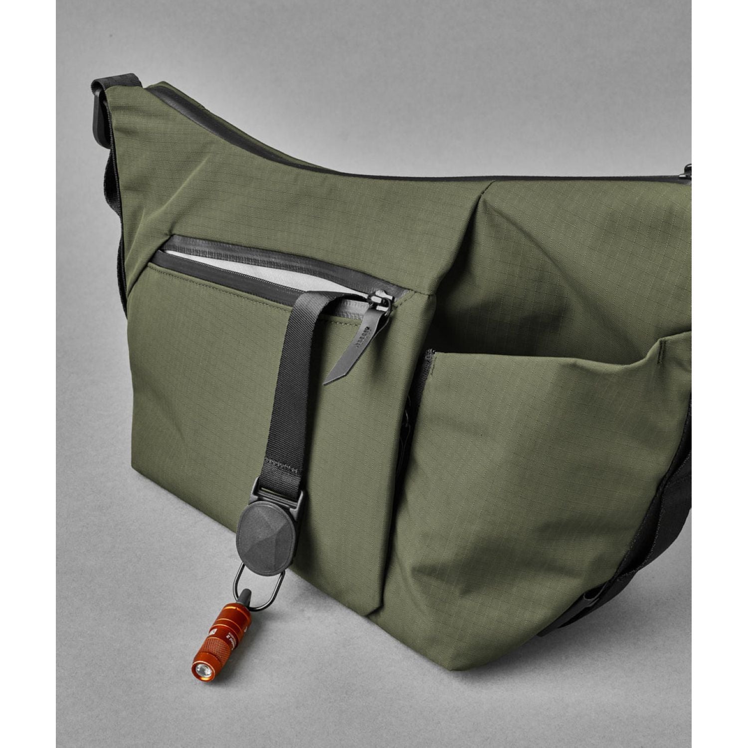 ALPAKA Flow Satchel Axoflux 210D (Green)