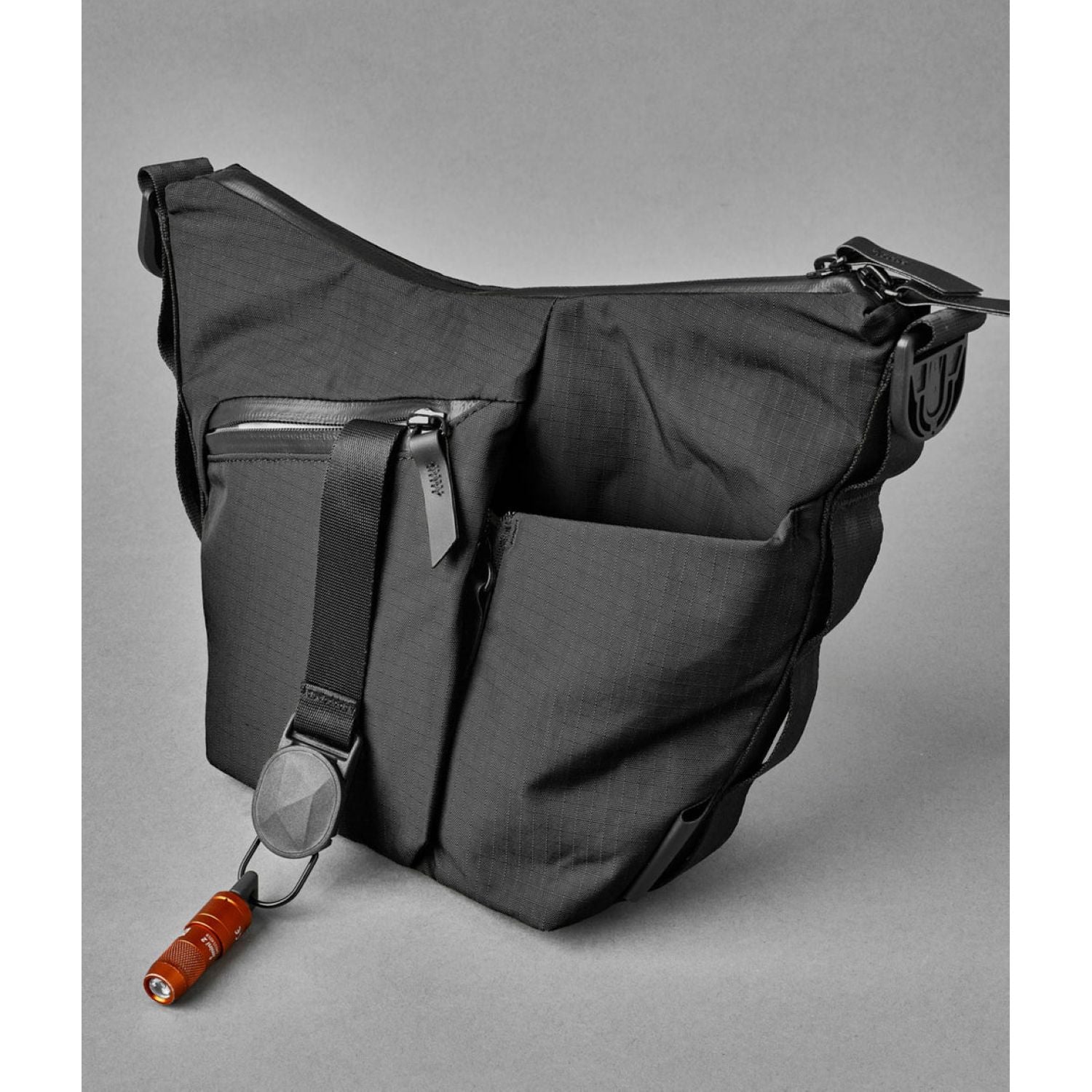 ALPAKA Flow Satchel Mini Axoflux 210D (Black)