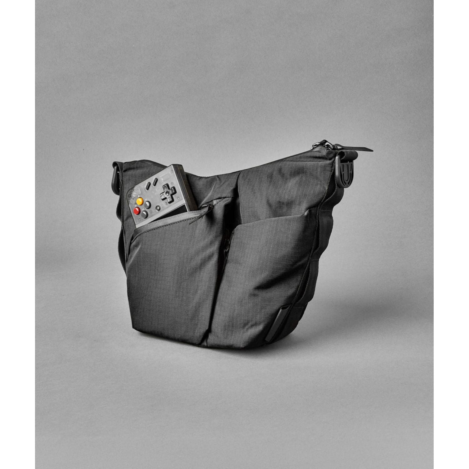 ALPAKA Flow Satchel Mini Axoflux 210D (Black)