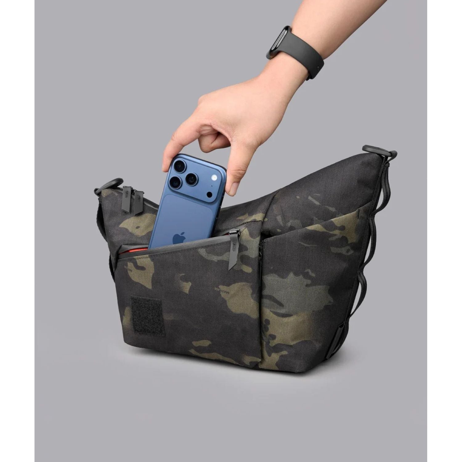 ALPAKA Flow Satchel With Padded Strap 4L X-Pac X50 (Multicam Black)