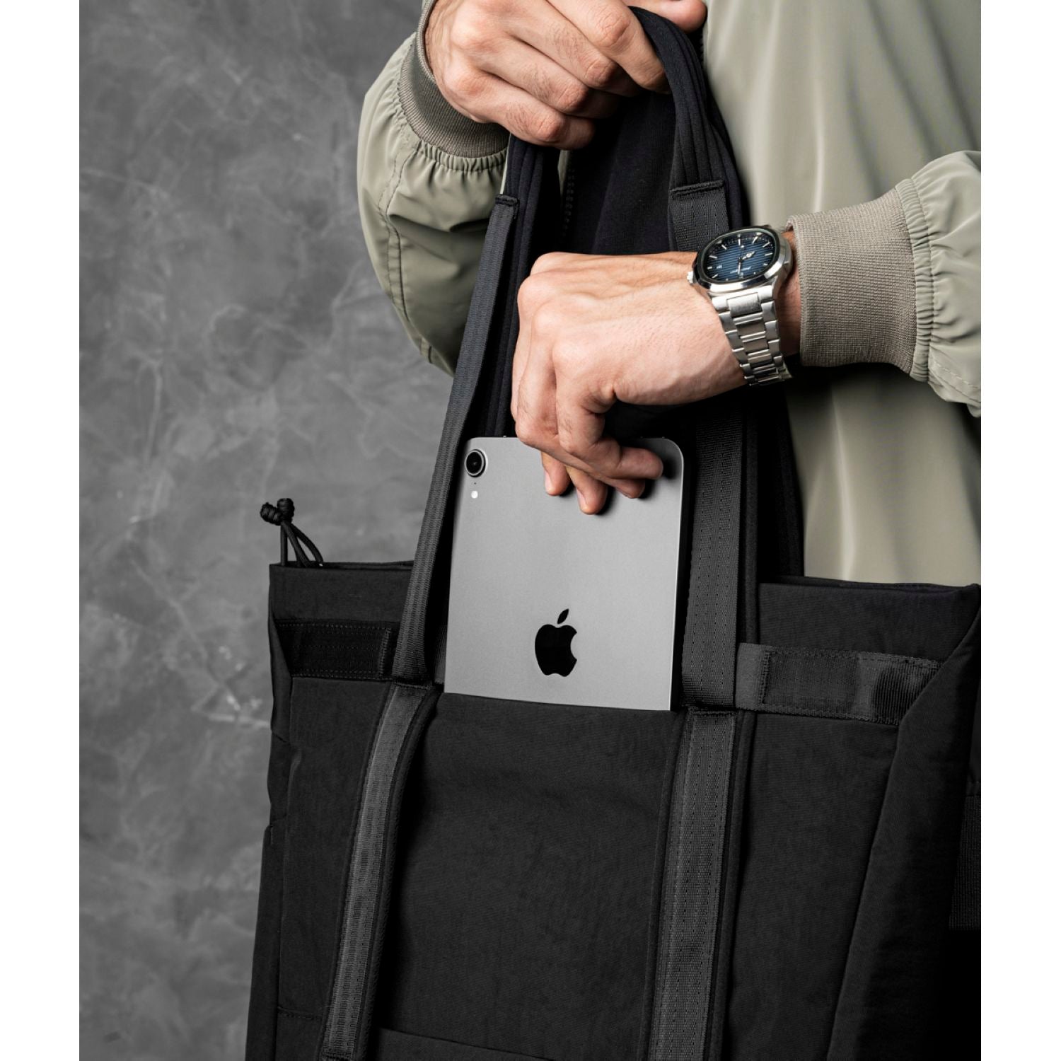 ALPAKA Flow Tote Pack Axoflux 400D (Black)