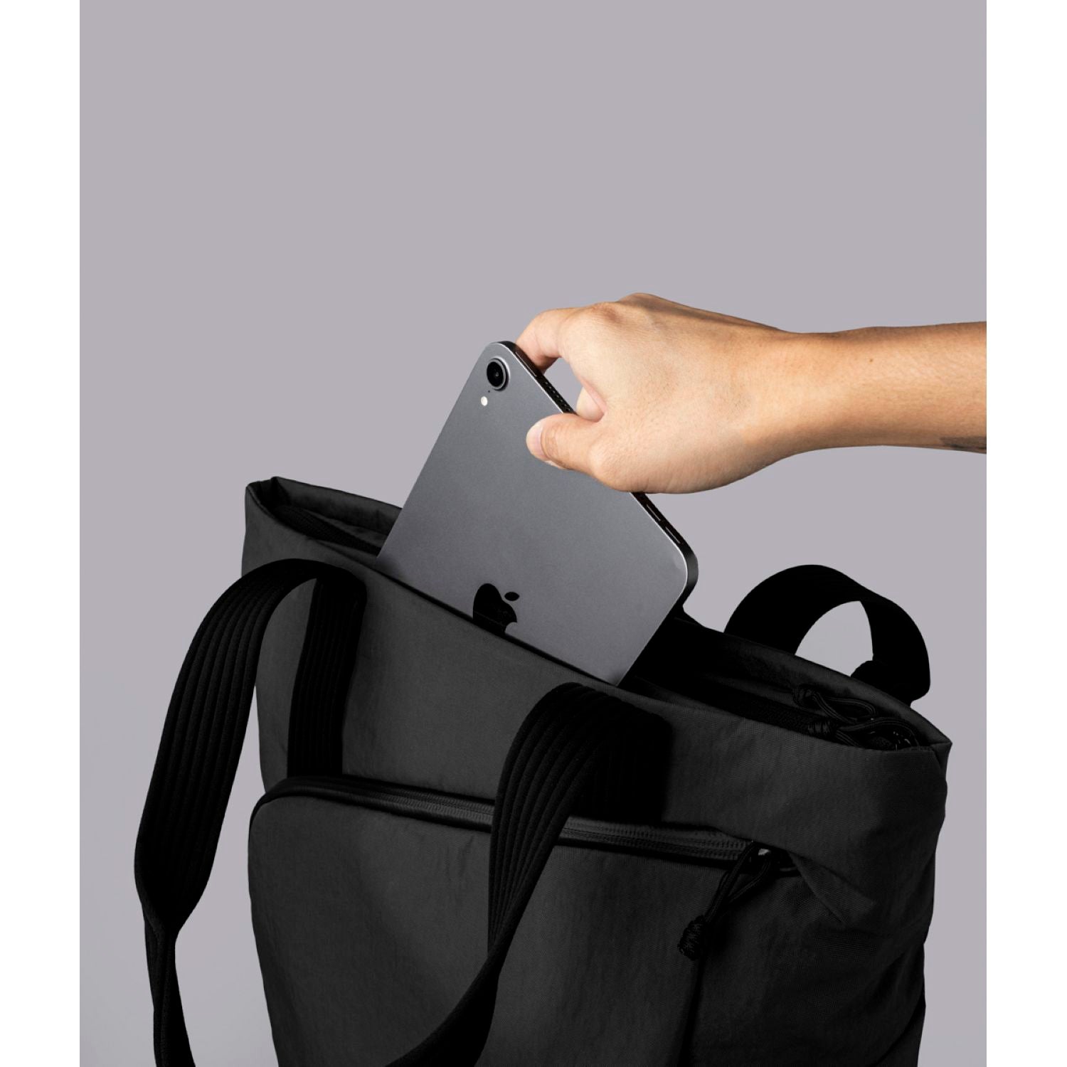 ALPAKA Flow Tote Pack Axoflux 400D (Black)