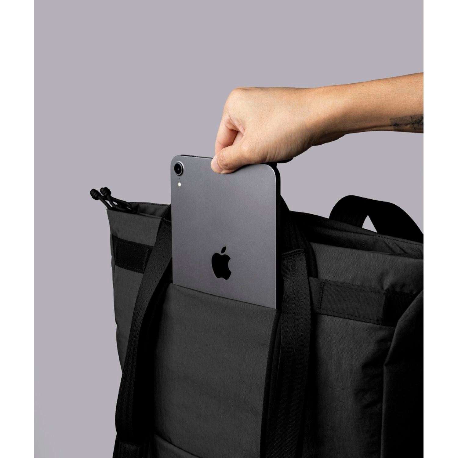 ALPAKA Flow Tote Pack Axoflux 400D (Black)